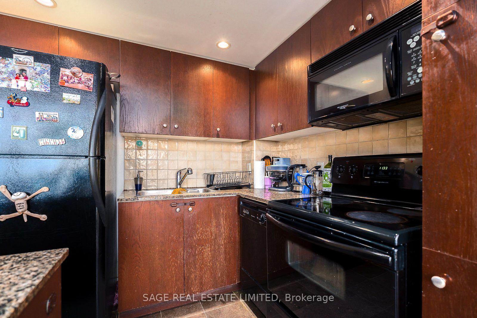 Photo 12 of Unit 1705, 208 Queens Quay W, Toronto, Waterfront Communities — HOMEH