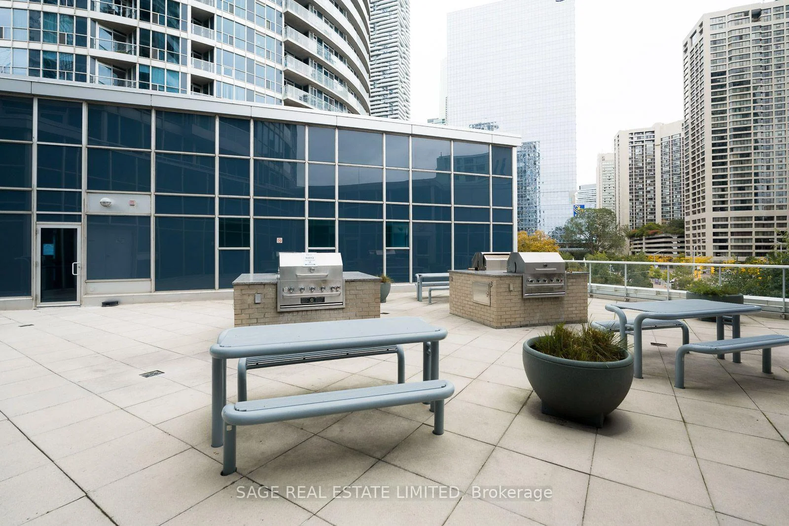 Photo 33 of Unit 1705, 208 Queens Quay W, Toronto, Waterfront Communities — HOMEH