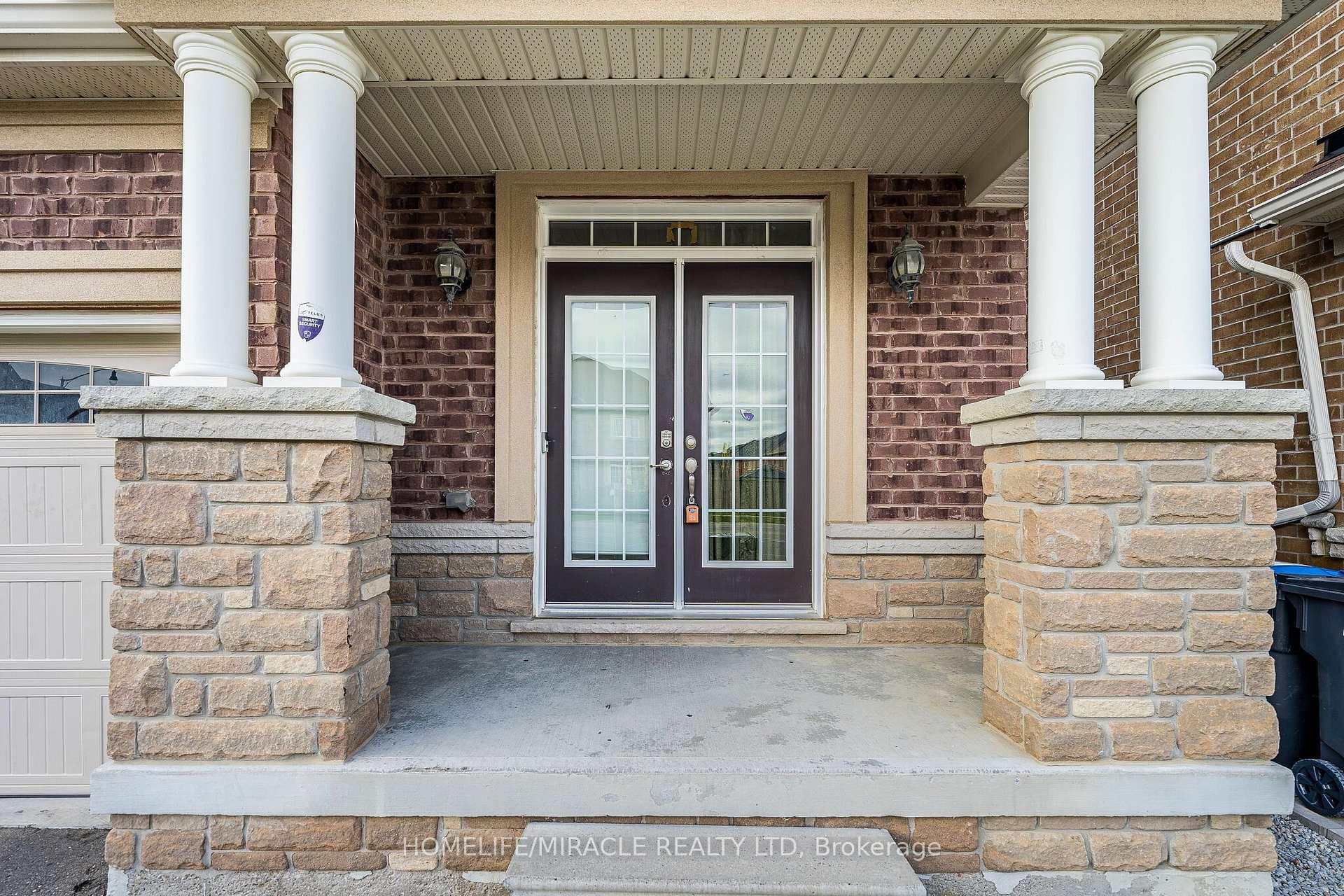 Photo 3 of 372 Remembrance Road, Brampton, Northwest Brampton — HOMEH