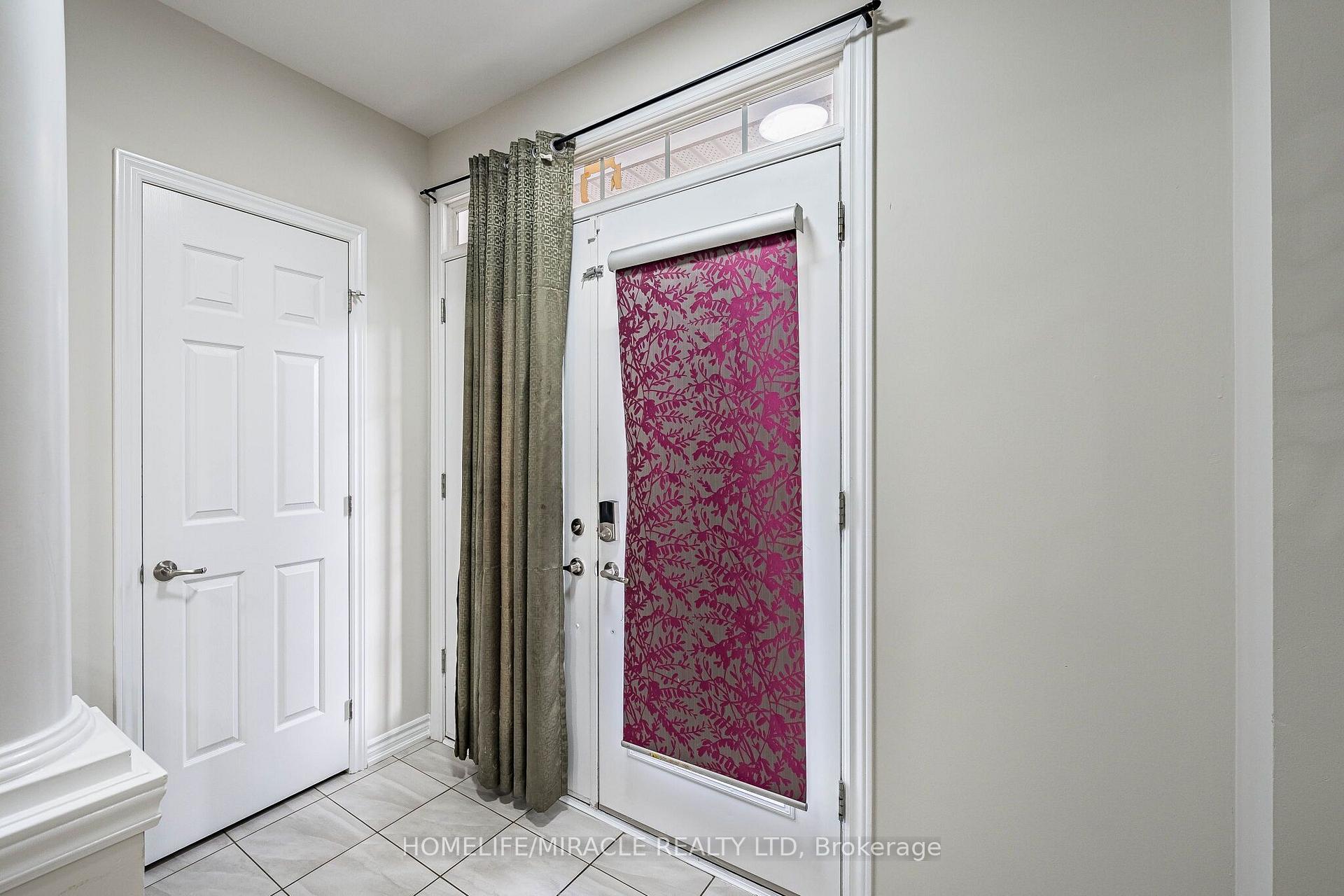 Photo 4 of 372 Remembrance Road, Brampton, Northwest Brampton — HOMEH