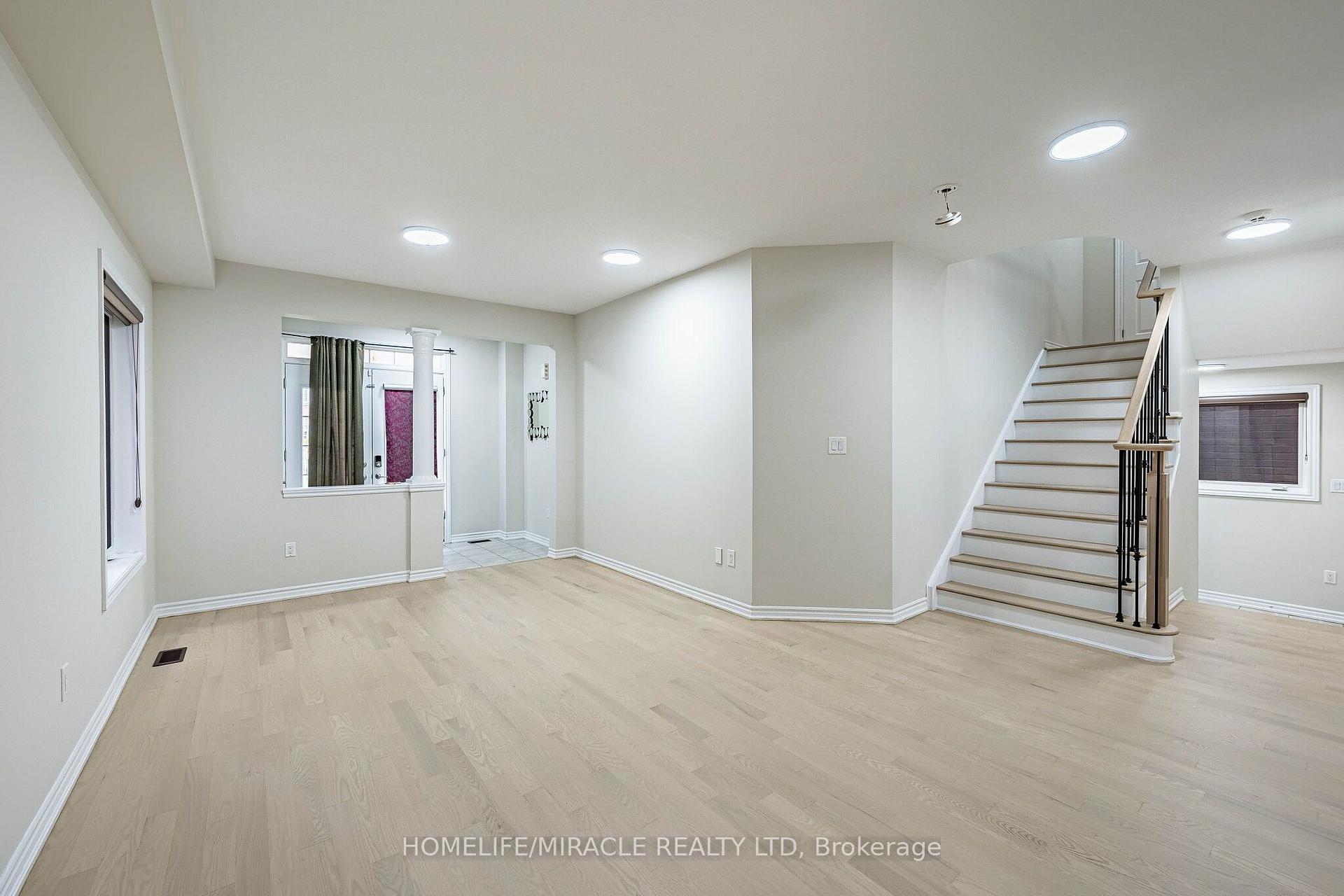 Photo 6 of 372 Remembrance Road, Brampton, Northwest Brampton — HOMEH