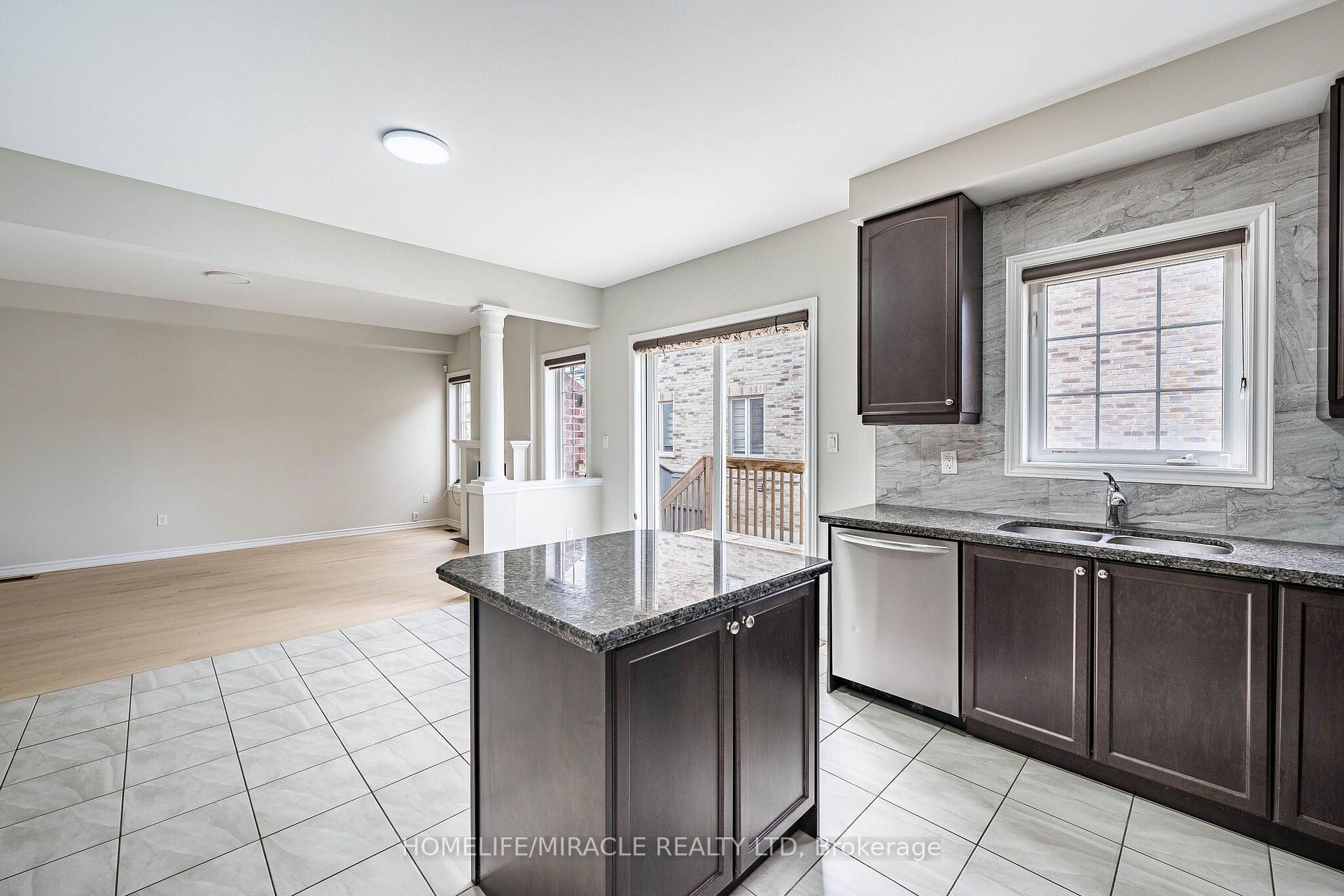 Photo 13 of 372 Remembrance Road, Brampton, Northwest Brampton — HOMEH