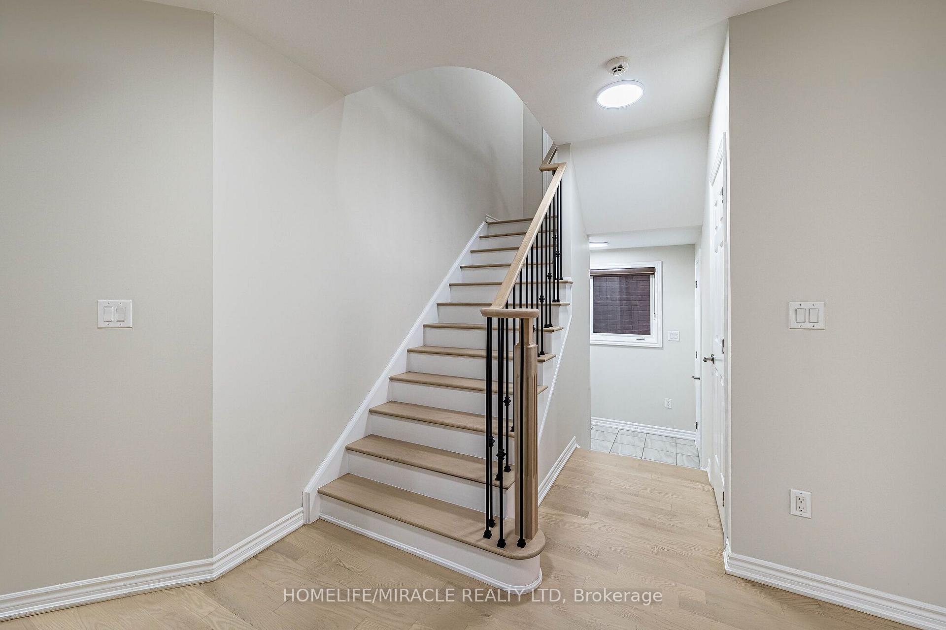 Photo 19 of 372 Remembrance Road, Brampton, Northwest Brampton — HOMEH