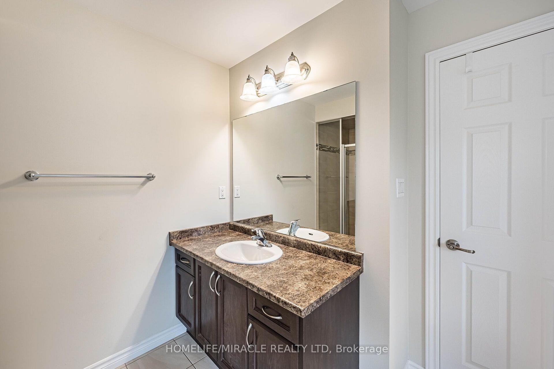 Photo 29 of 372 Remembrance Road, Brampton, Northwest Brampton — HOMEH