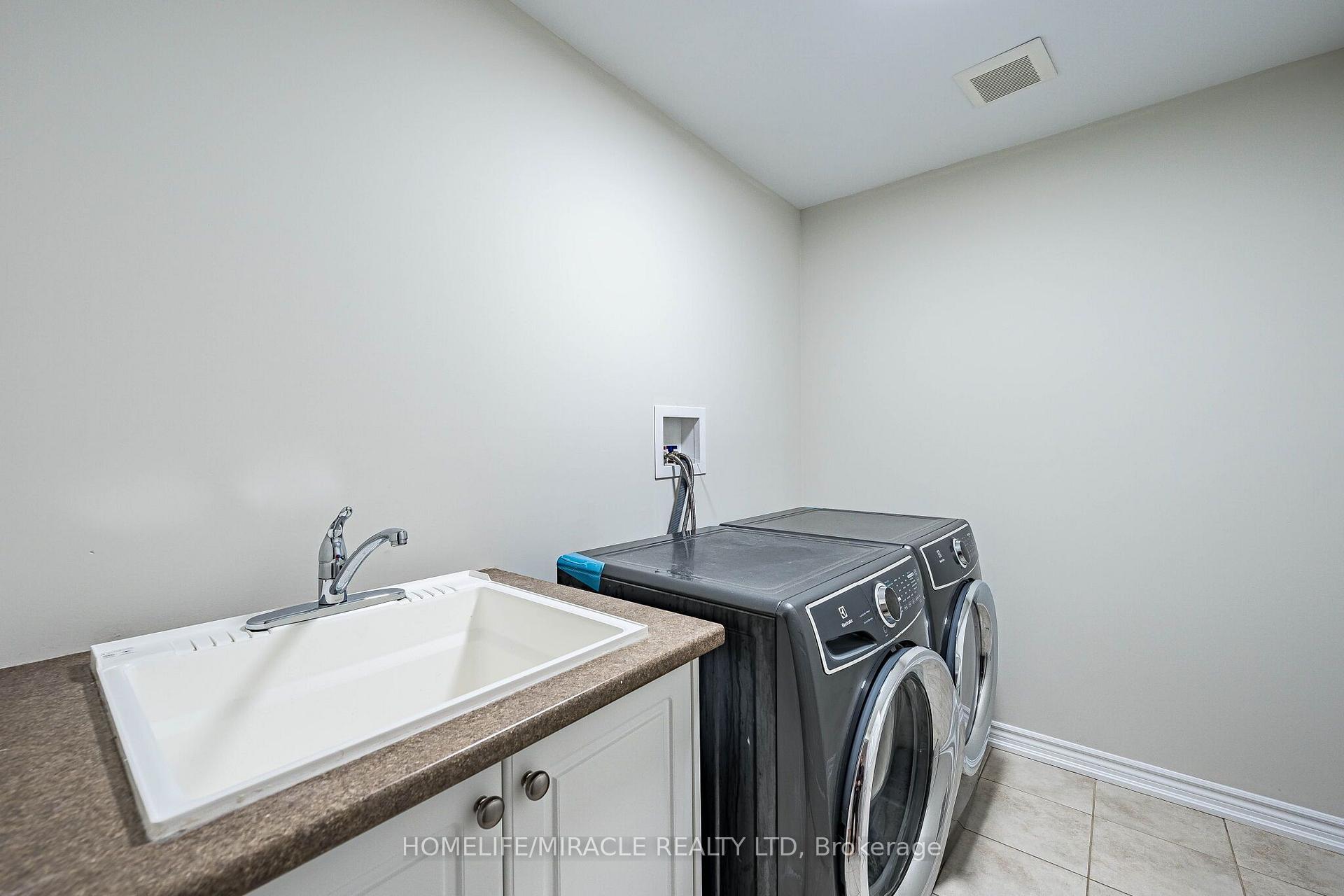 Photo 45 of 372 Remembrance Road, Brampton, Northwest Brampton — HOMEH