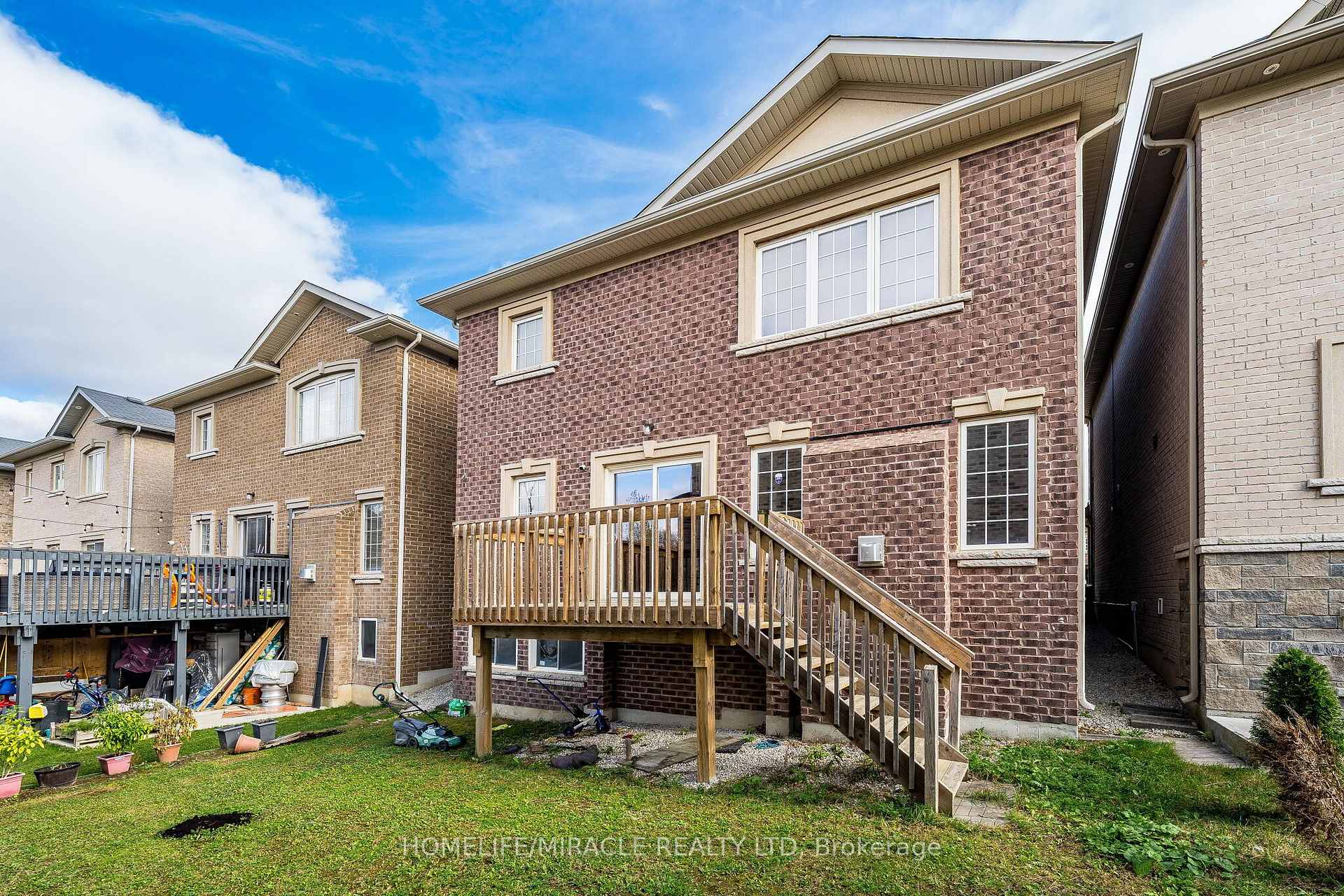 Photo 48 of 372 Remembrance Road, Brampton, Northwest Brampton — HOMEH