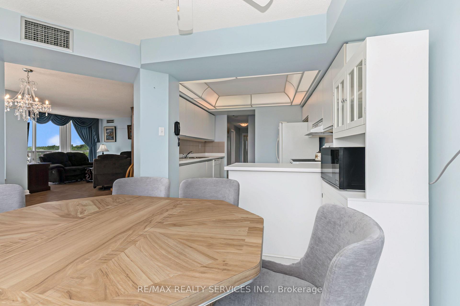 Photo 14 of Unit 709, 22 Hanover Road, Brampton, Queen Street Corridor — HOMEH