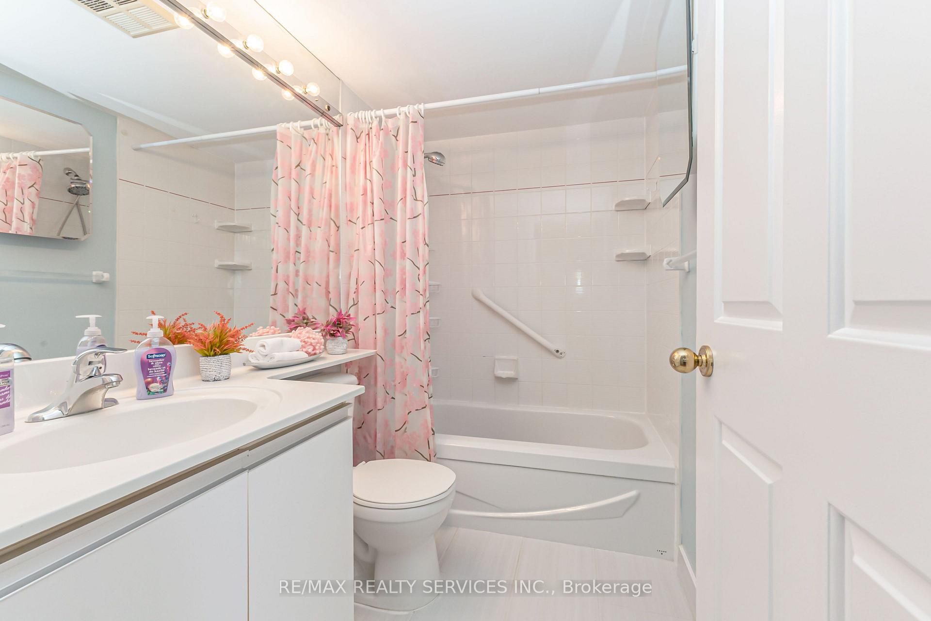 Photo 23 of Unit 709, 22 Hanover Road, Brampton, Queen Street Corridor — HOMEH