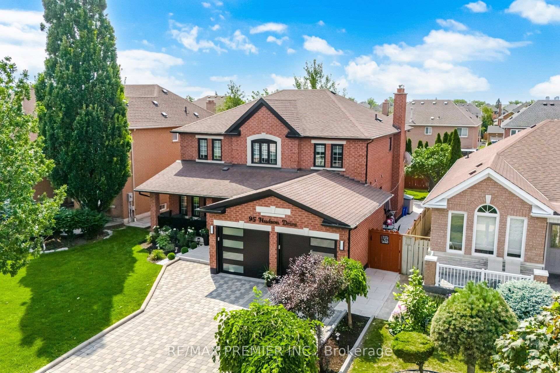 Photo 1 of 95 Hudson Drive, Vaughan, Maple — HOMEH