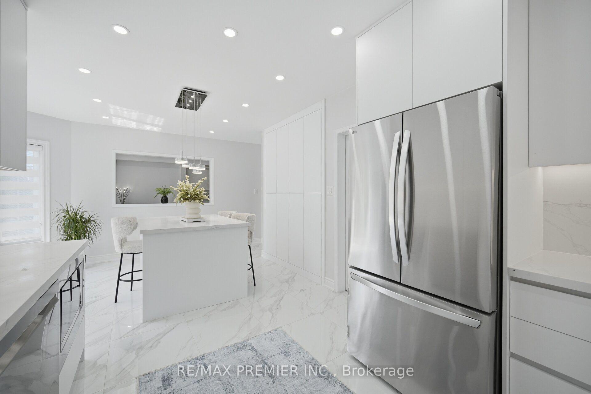 Photo 14 of 95 Hudson Drive, Vaughan, Maple — HOMEH
