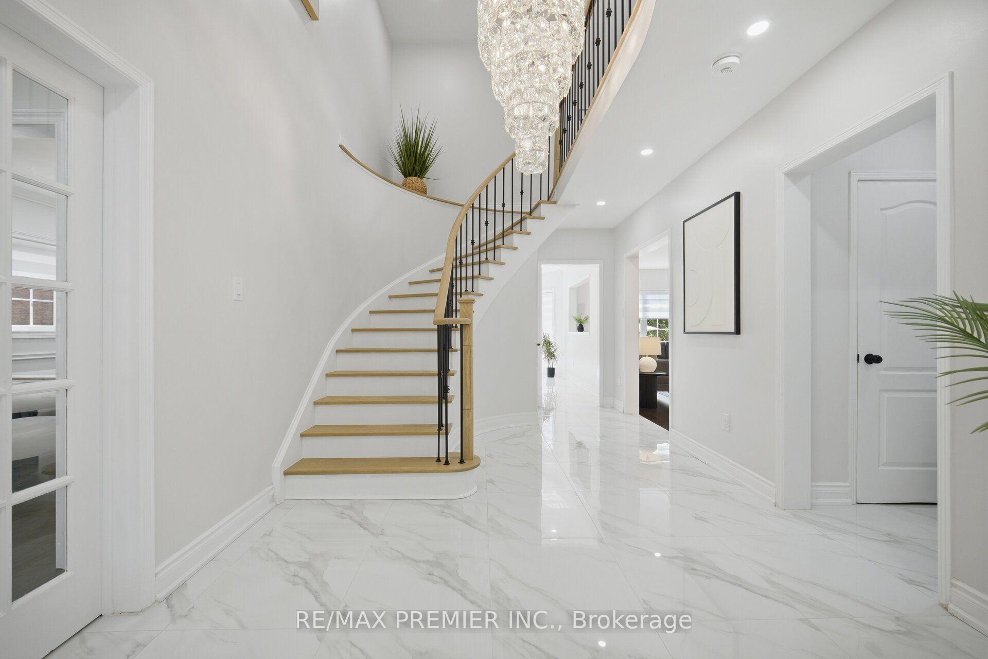Photo 22 of 95 Hudson Drive, Vaughan, Maple — HOMEH