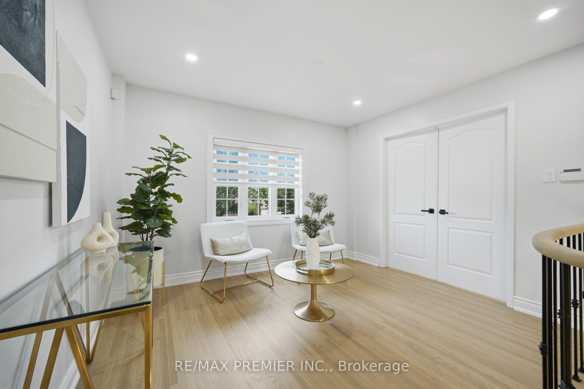 Photo 24 of 95 Hudson Drive, Vaughan, Maple — HOMEH