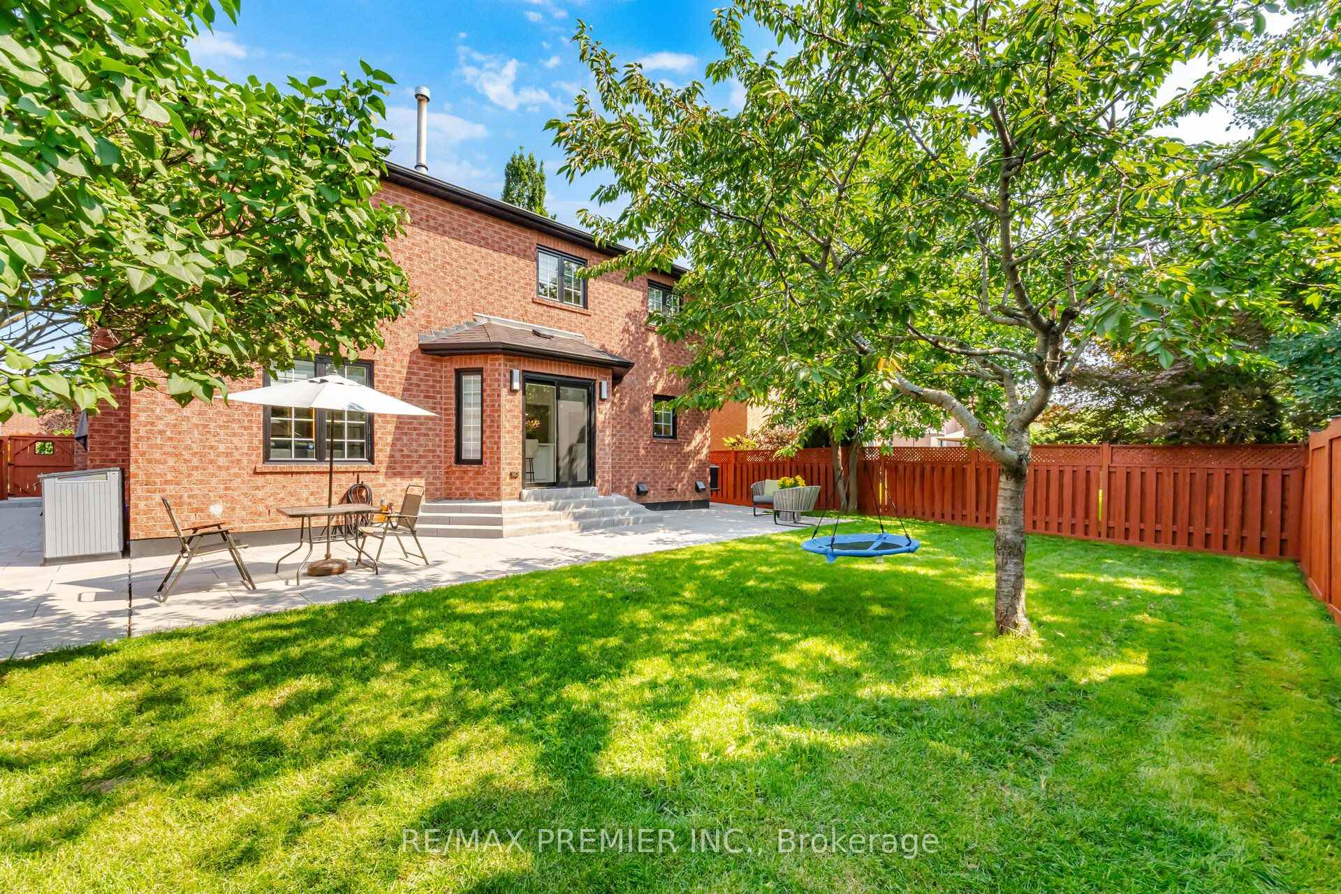 Photo 46 of 95 Hudson Drive, Vaughan, Maple — HOMEH