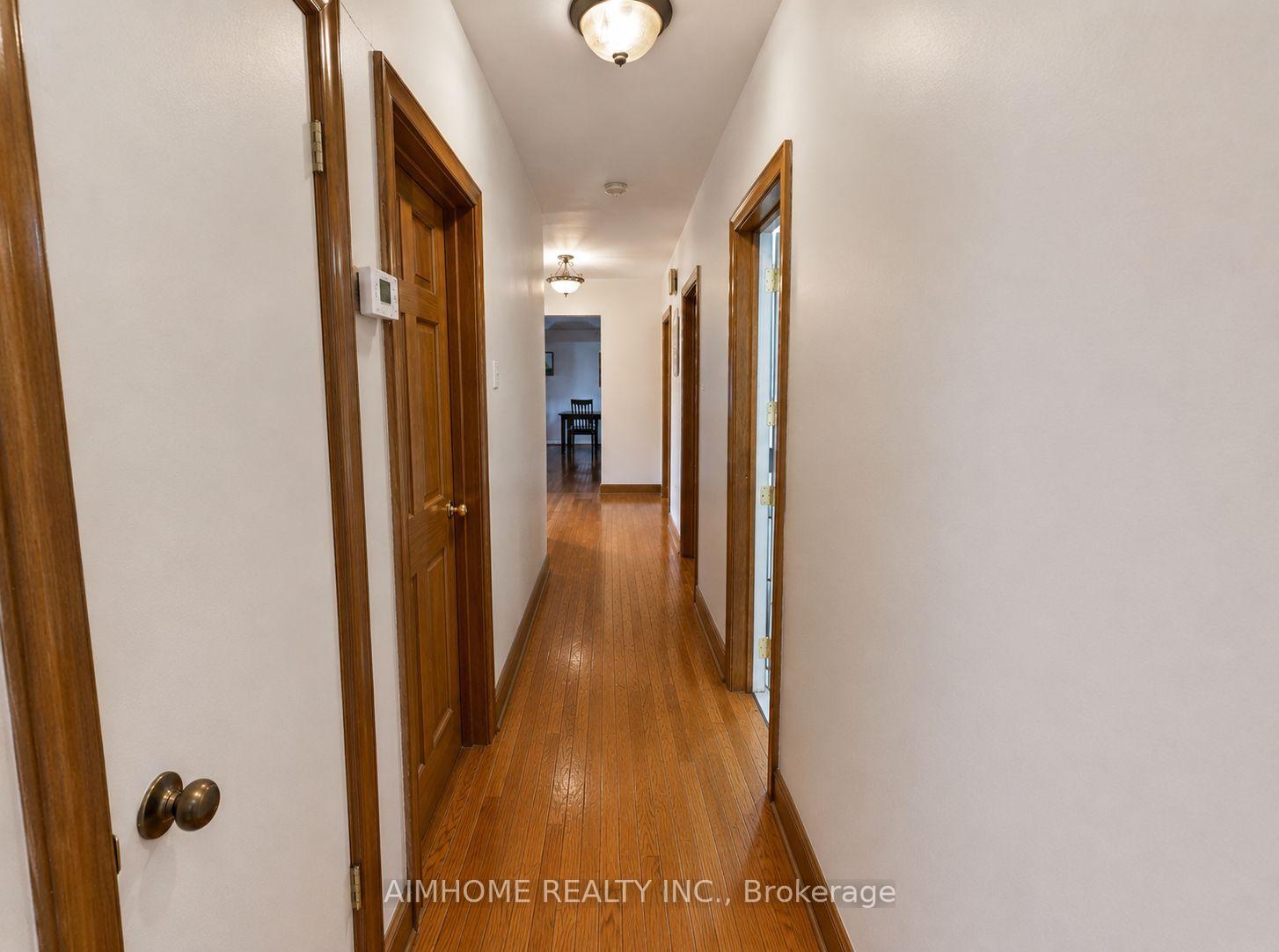 Photo 6 of 25 Burbank Drive, North York, Bayview Village — HOMEH