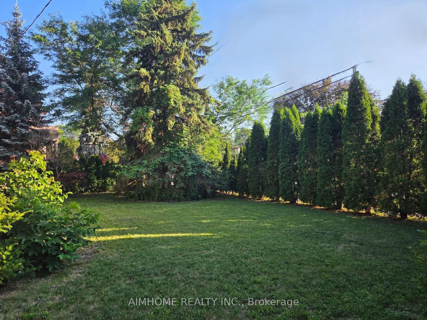 Photo 9 of 25 Burbank Drive, North York, Bayview Village — HOMEH