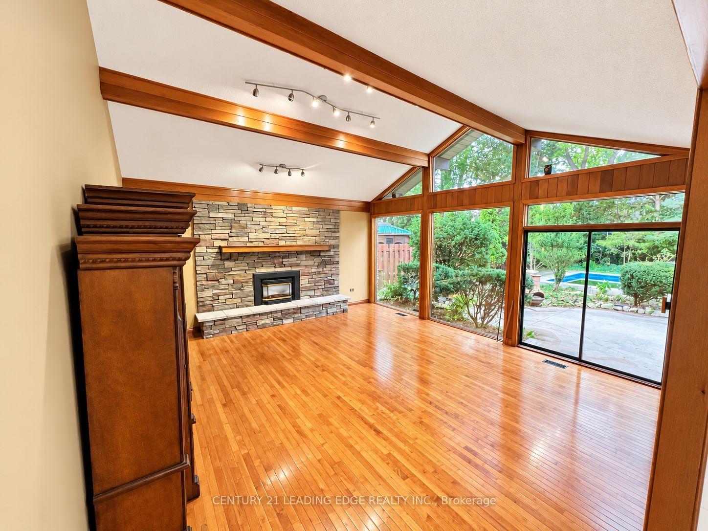 Photo 9 of 1275 Parkview Avenue, Windsor, Riverside - Windsor — HOMEH