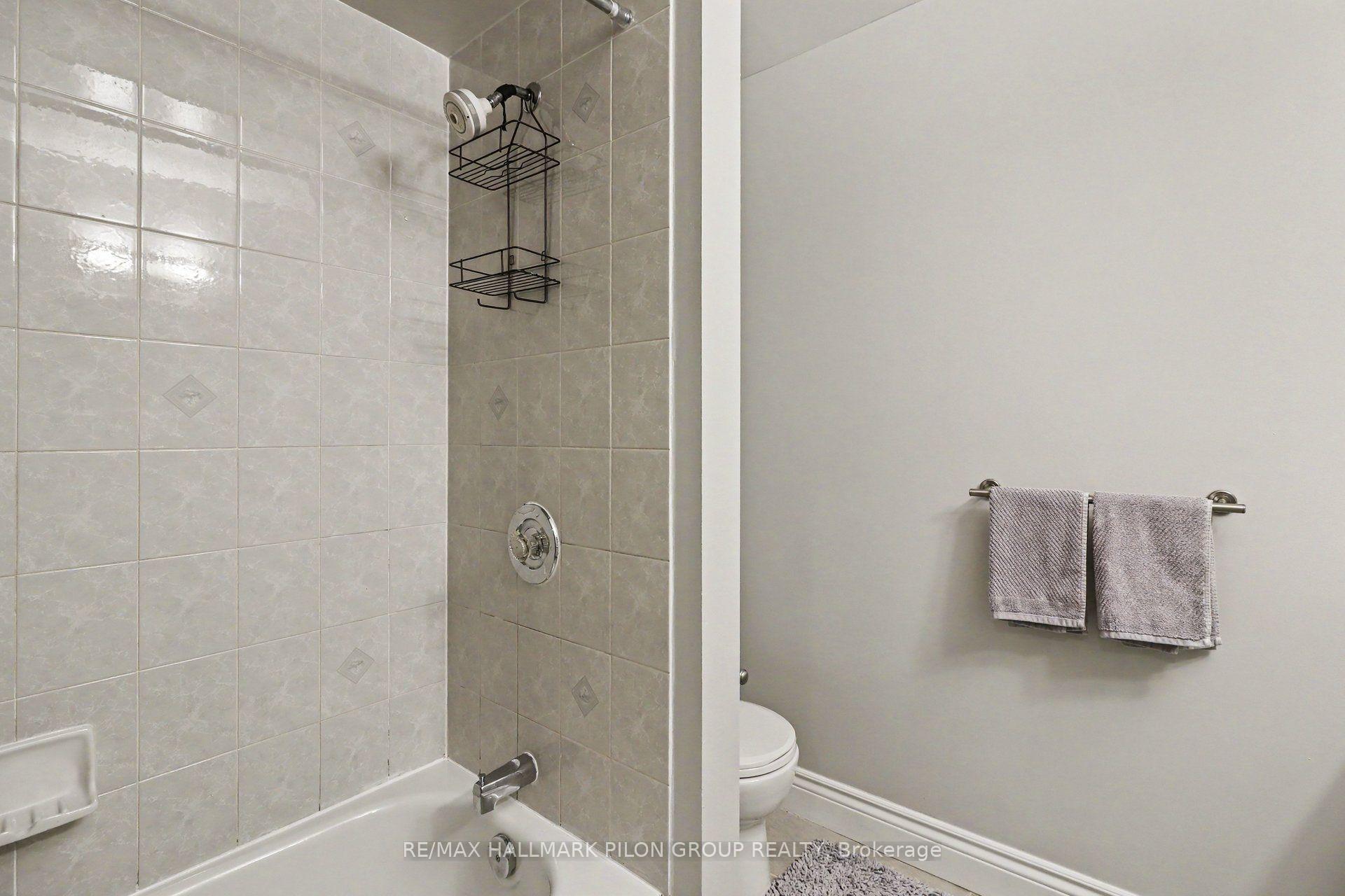 Photo 12 of 6154 Red Willow Drive, Ottawa, Chapel Hill — HOMEH