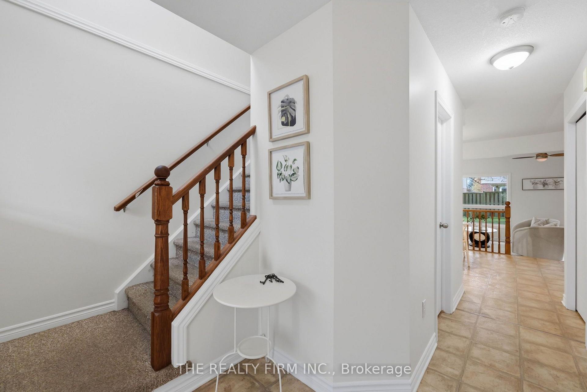 Photo 4 of 833 Capulet Lane, London, North M — HOMEH
