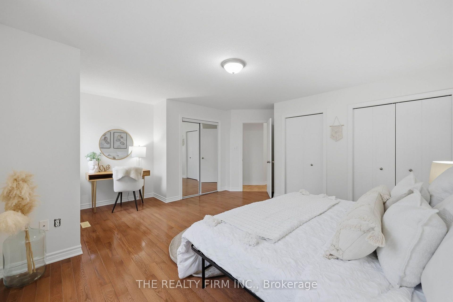 Photo 27 of 833 Capulet Lane, London, North M — HOMEH