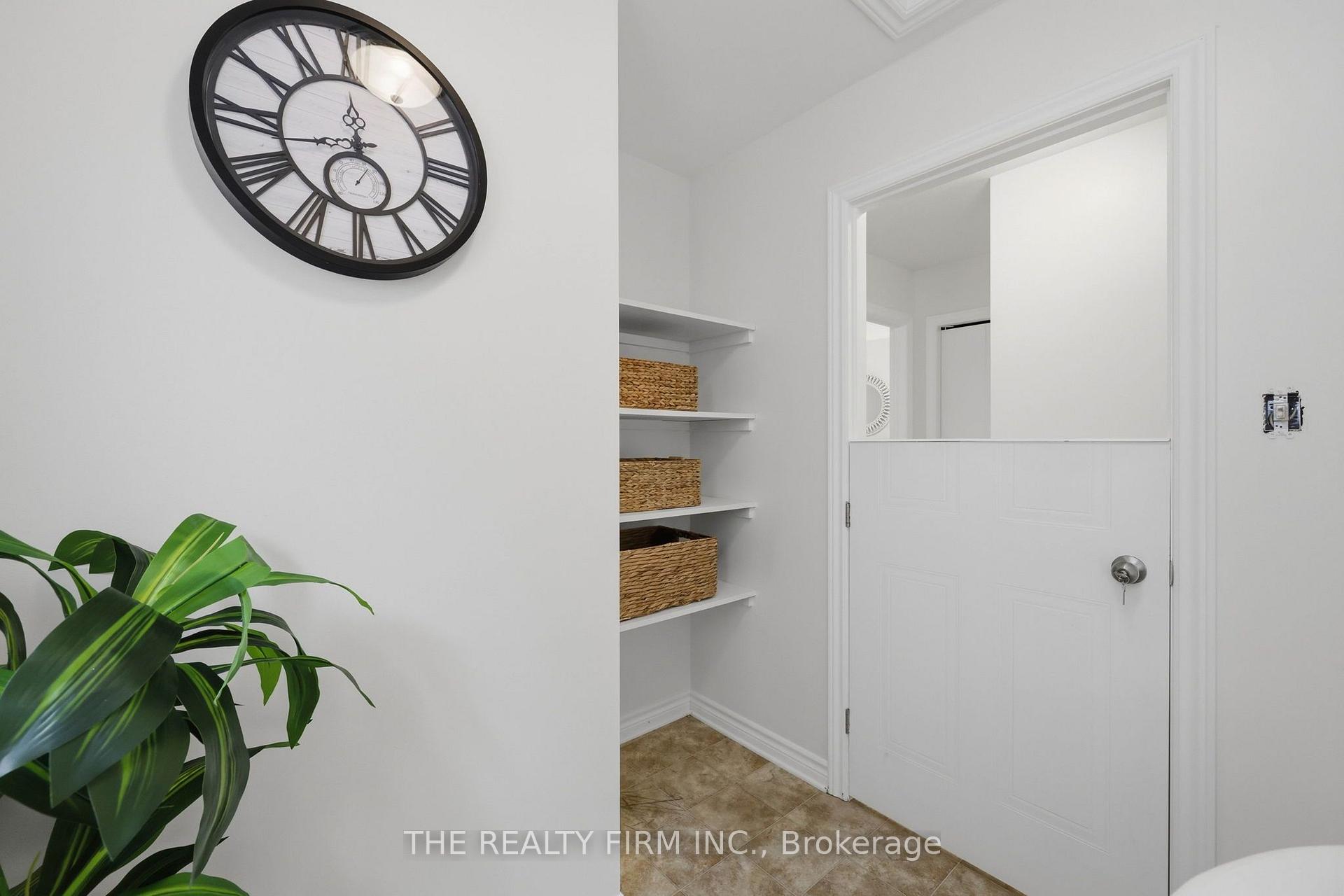 Photo 30 of 833 Capulet Lane, London, North M — HOMEH