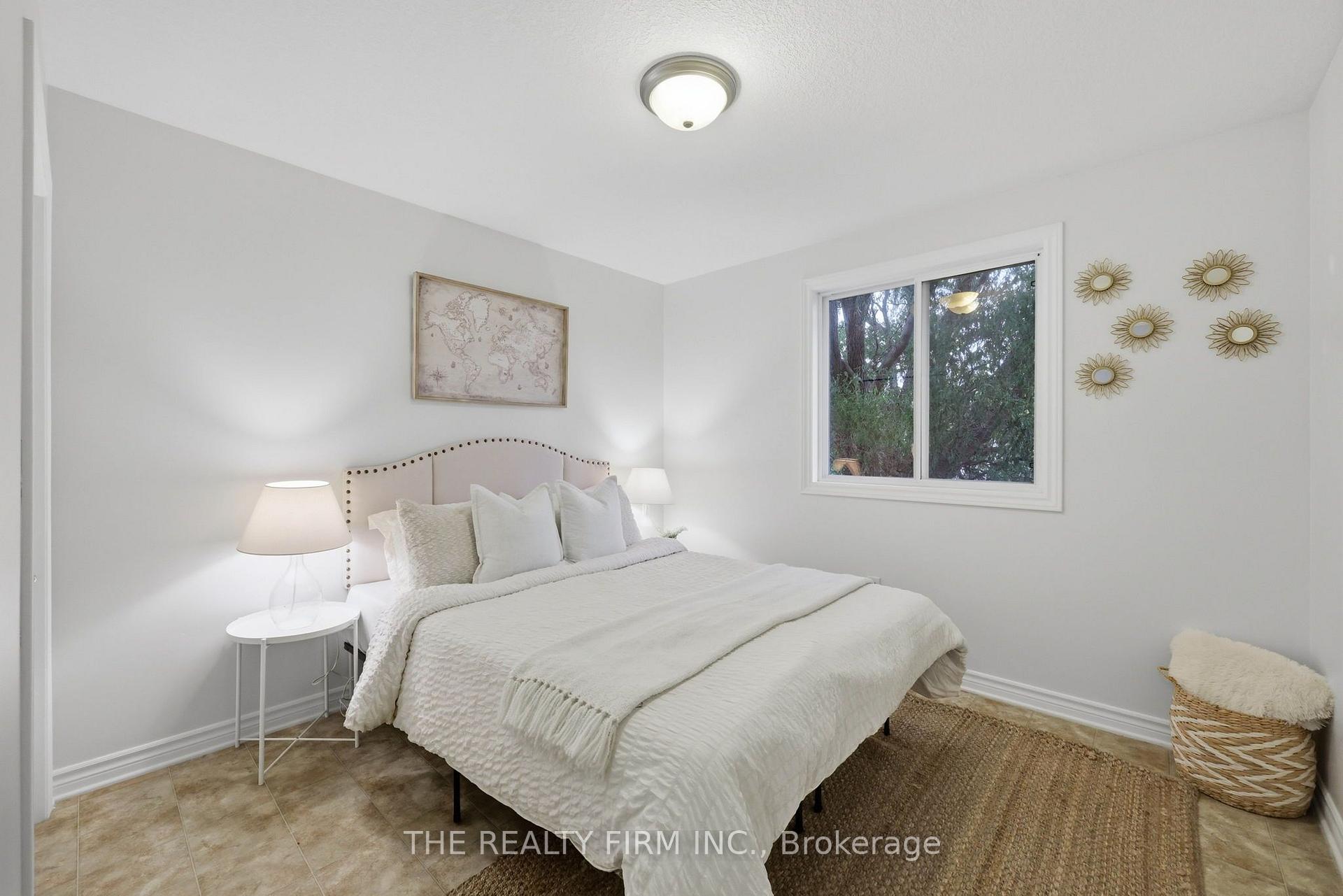 Photo 31 of 833 Capulet Lane, London, North M — HOMEH