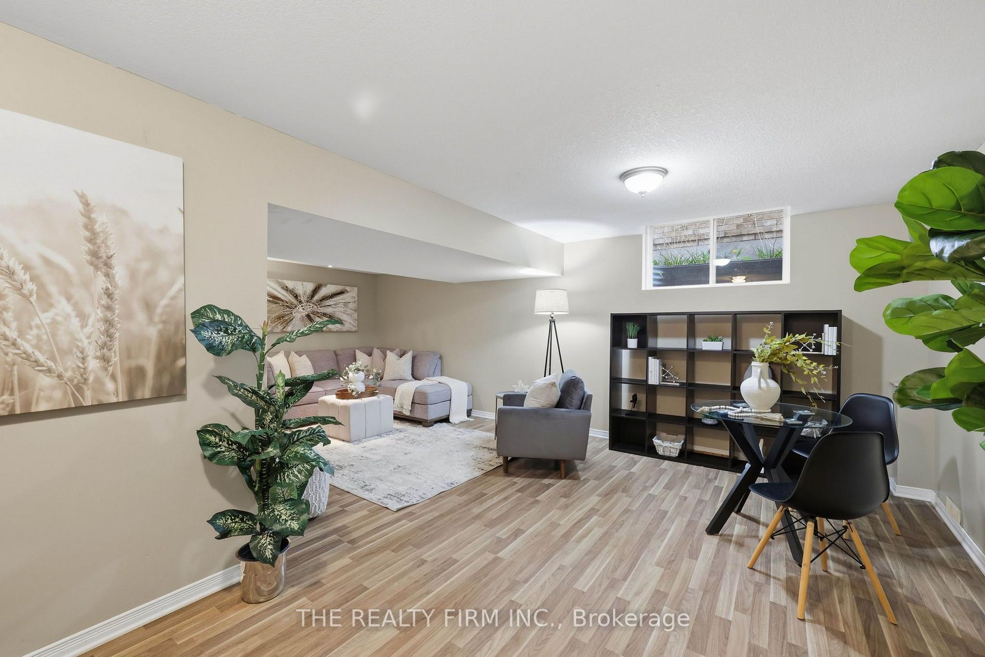 Photo 37 of 833 Capulet Lane, London, North M — HOMEH