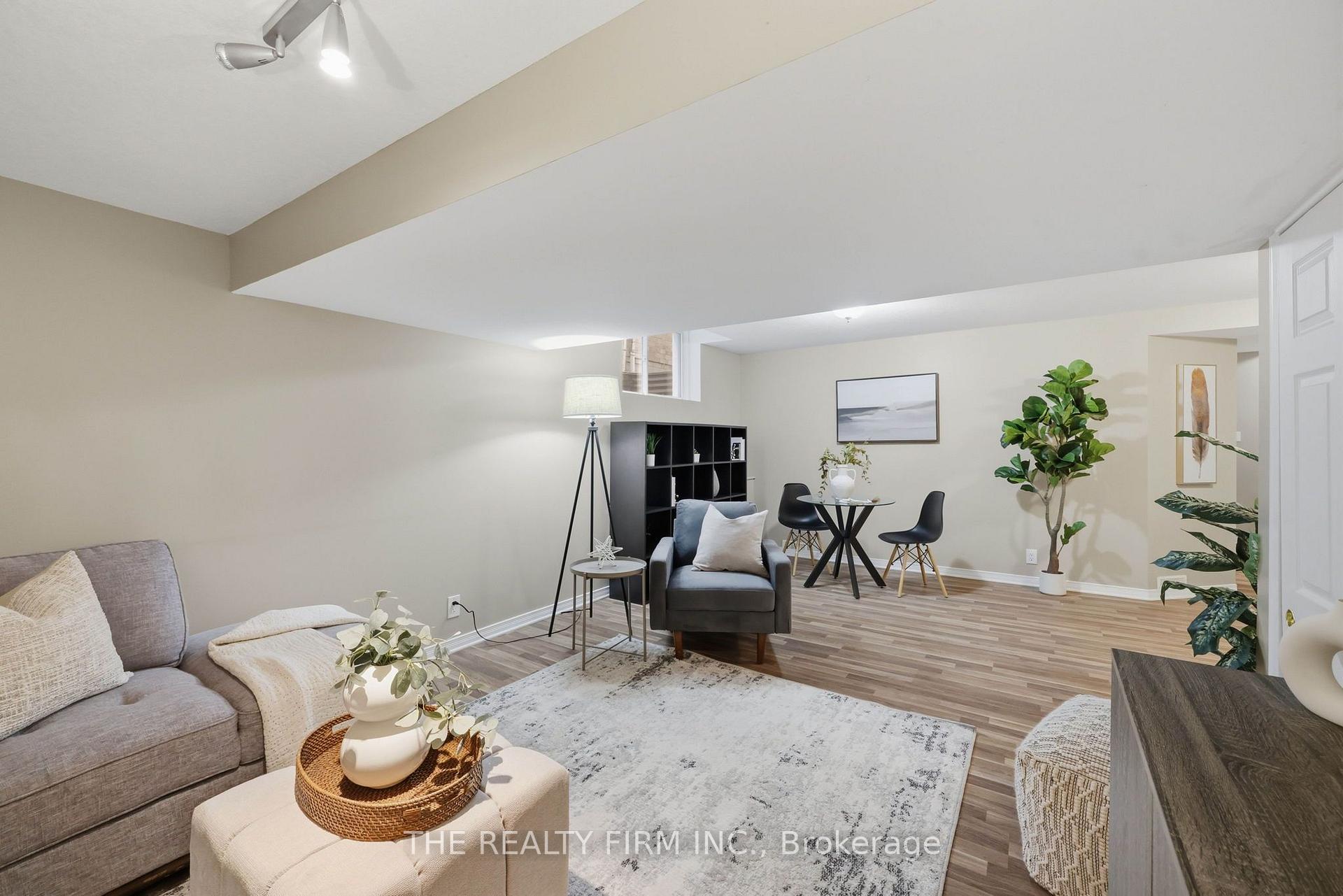 Photo 40 of 833 Capulet Lane, London, North M — HOMEH
