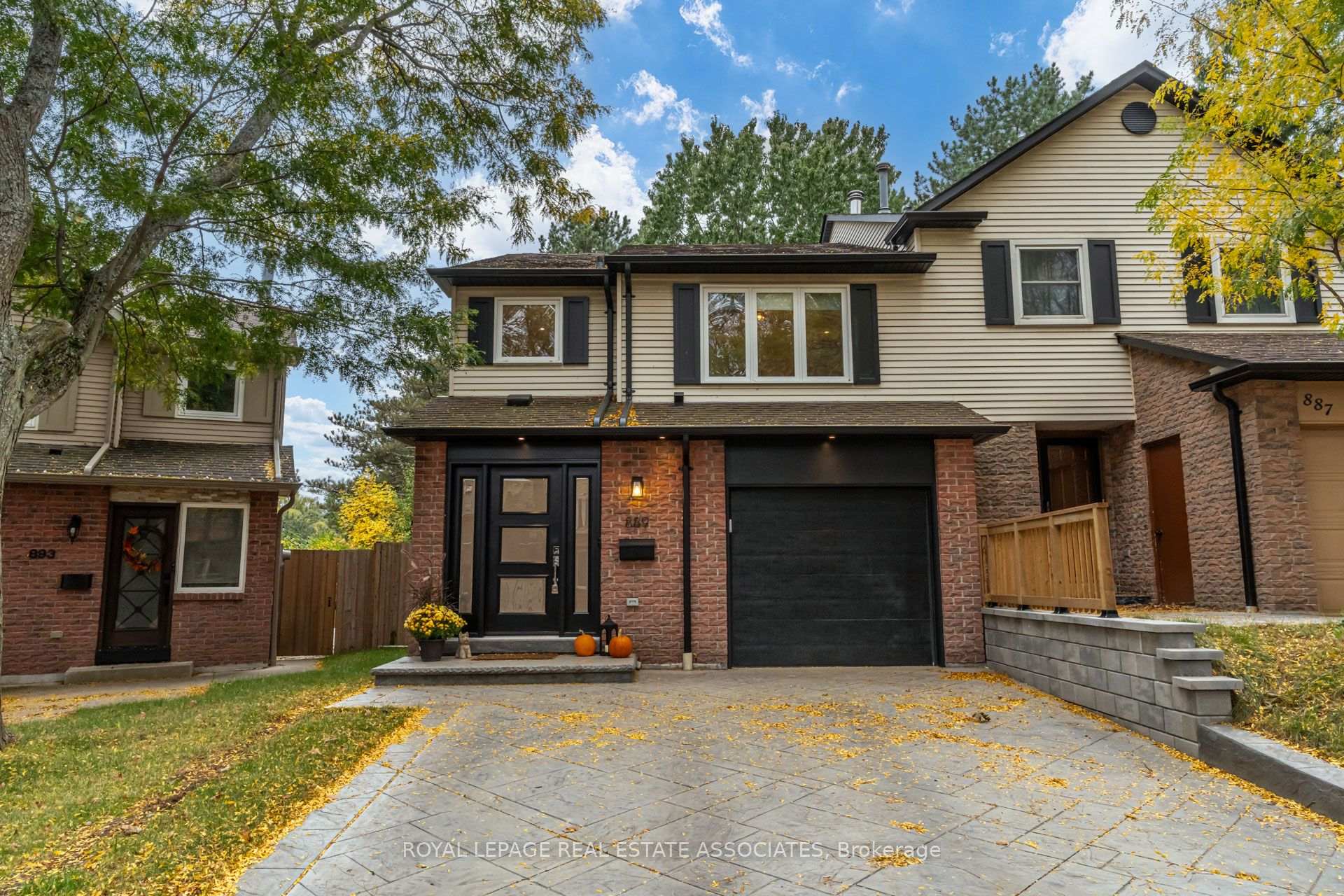 Photo of 889 Sweetwater Crescent