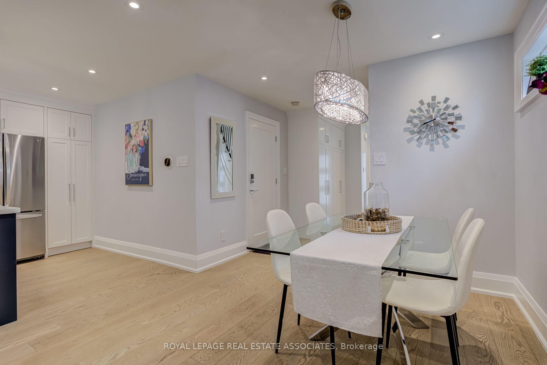 Photo 8 of 889 Sweetwater Crescent, Mississauga, Lorne Park — HOMEH