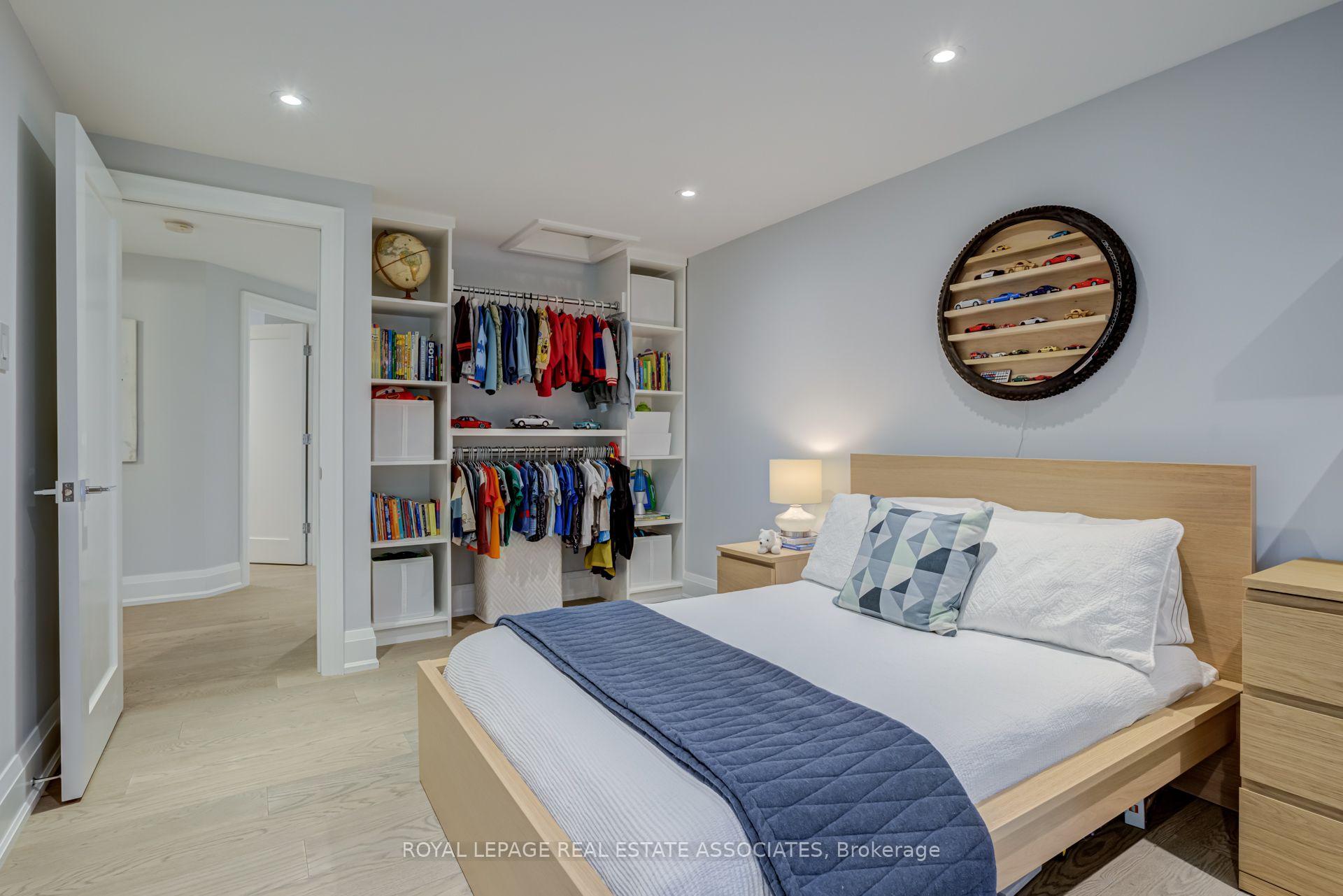 Photo 23 of 889 Sweetwater Crescent, Mississauga, Lorne Park — HOMEH