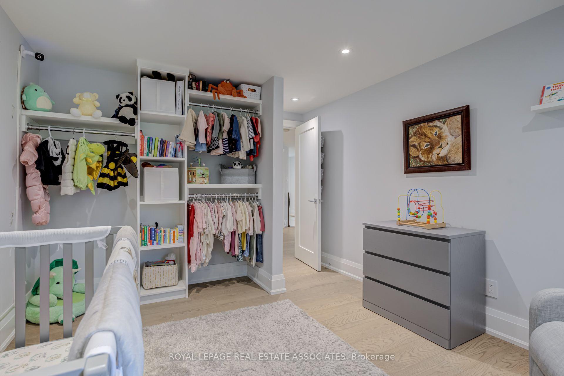 Photo 25 of 889 Sweetwater Crescent, Mississauga, Lorne Park — HOMEH