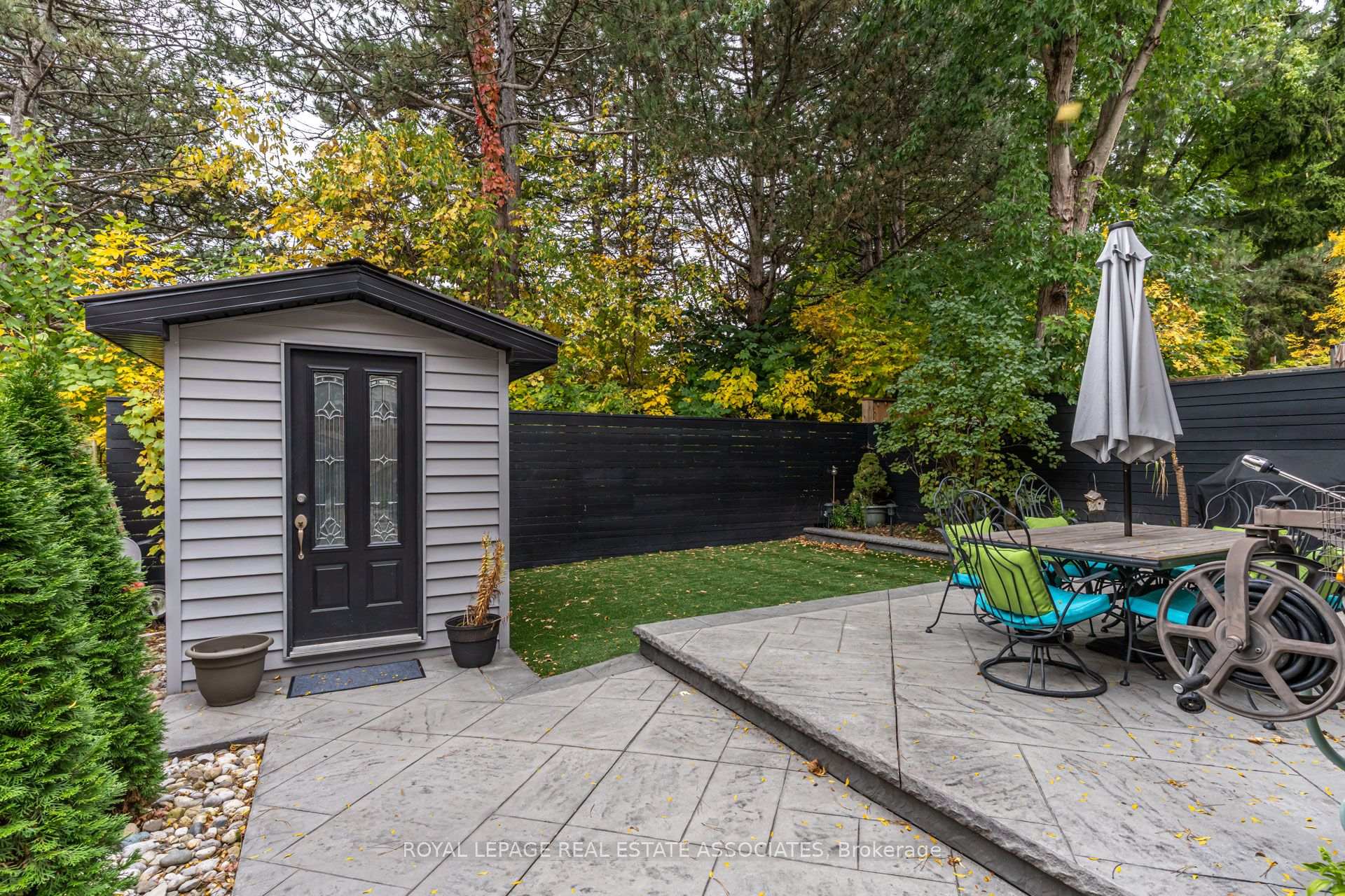 Photo 39 of 889 Sweetwater Crescent, Mississauga, Lorne Park — HOMEH