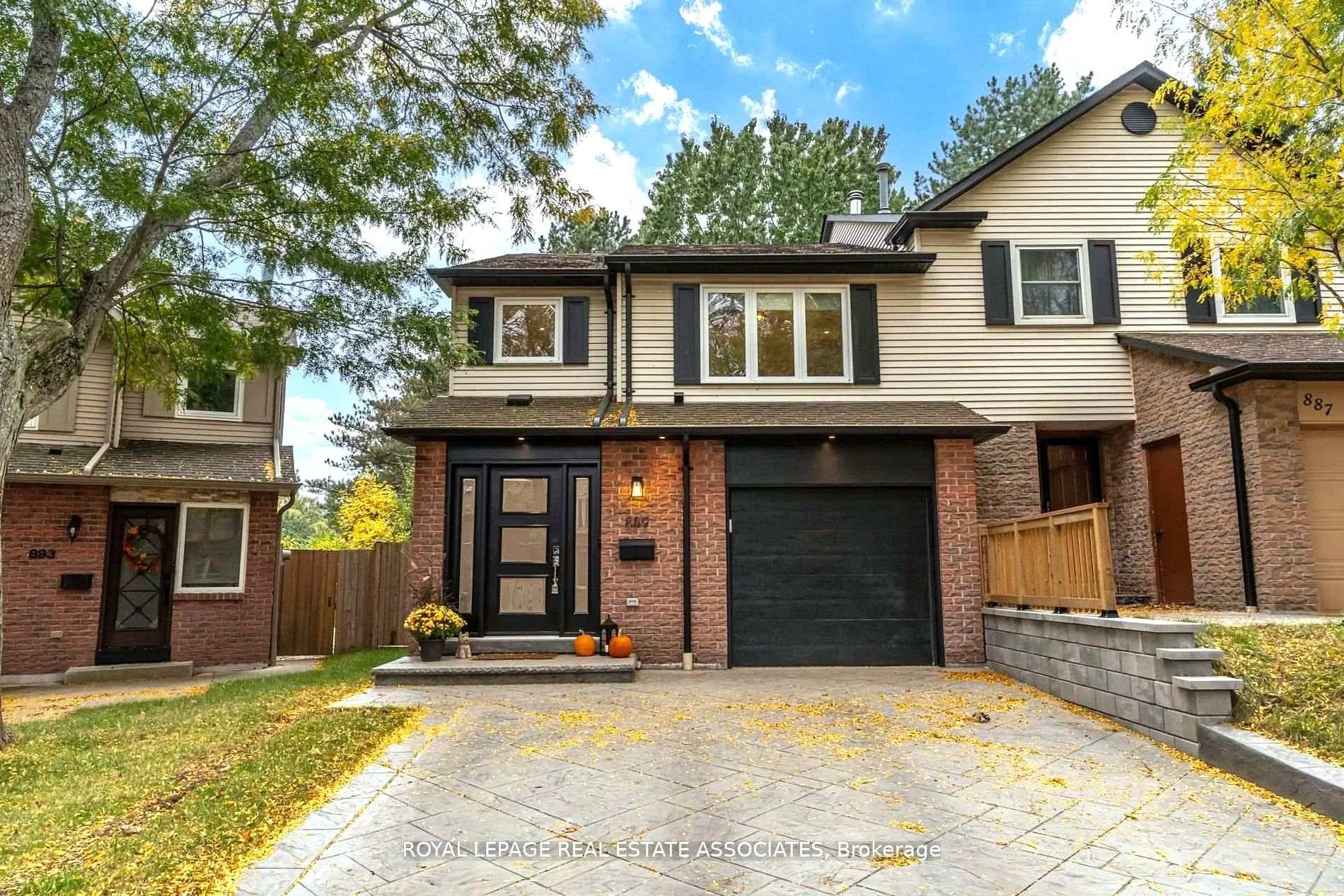 Photo of 889 Sweetwater Crescent