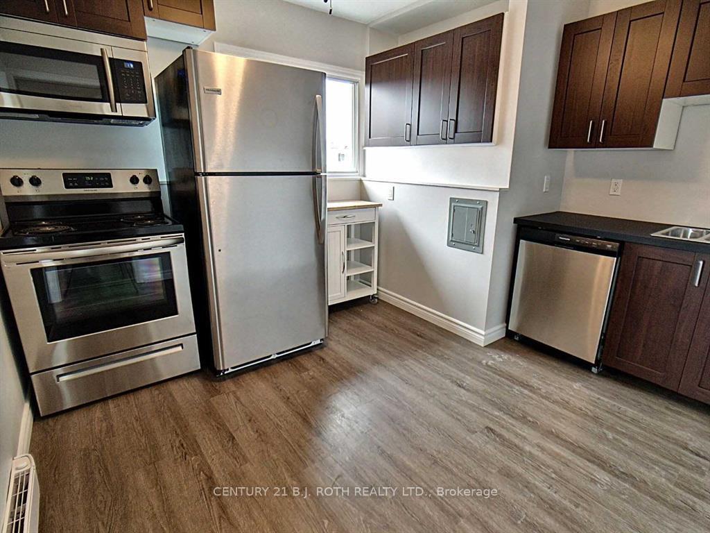 Photo 13 of 240 Clayborne Place, Orillia — HOMEH