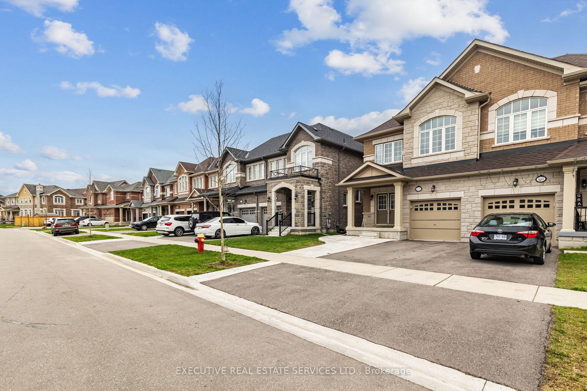 Photo 4 of 105 Branigan Crescent, Halton Hills, Georgetown — HOMEH