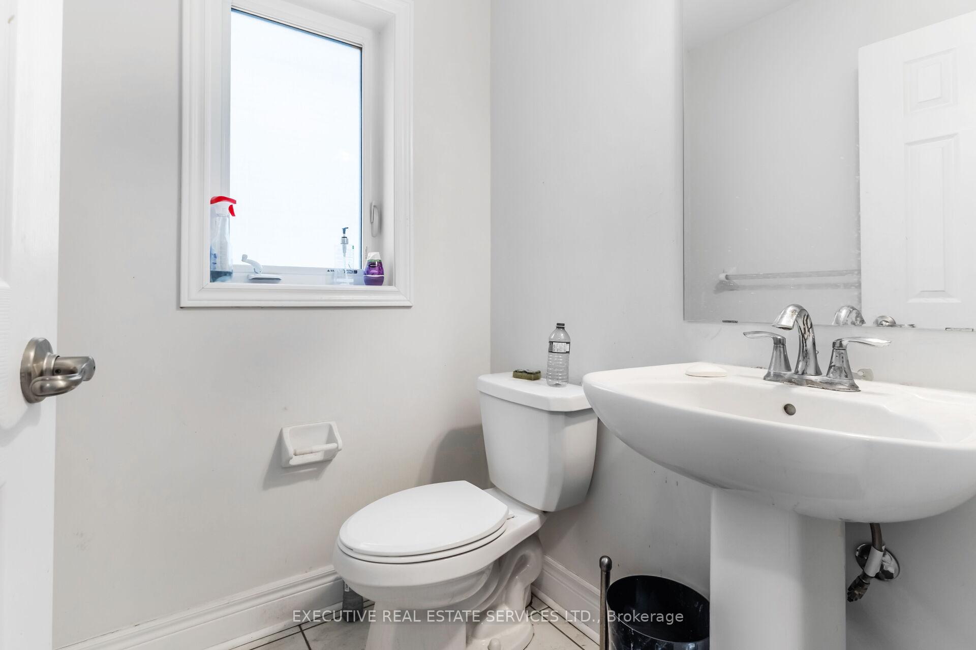Photo 21 of 105 Branigan Crescent, Halton Hills, Georgetown — HOMEH