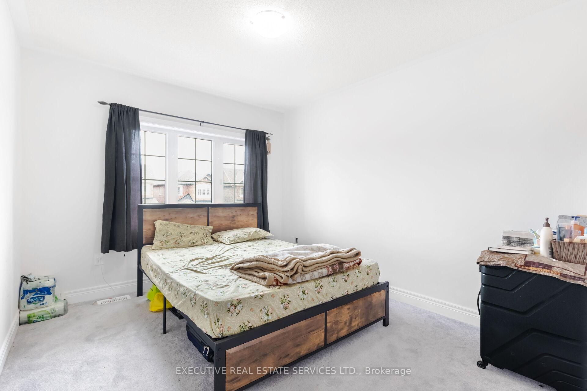 Photo 26 of 105 Branigan Crescent, Halton Hills, Georgetown — HOMEH