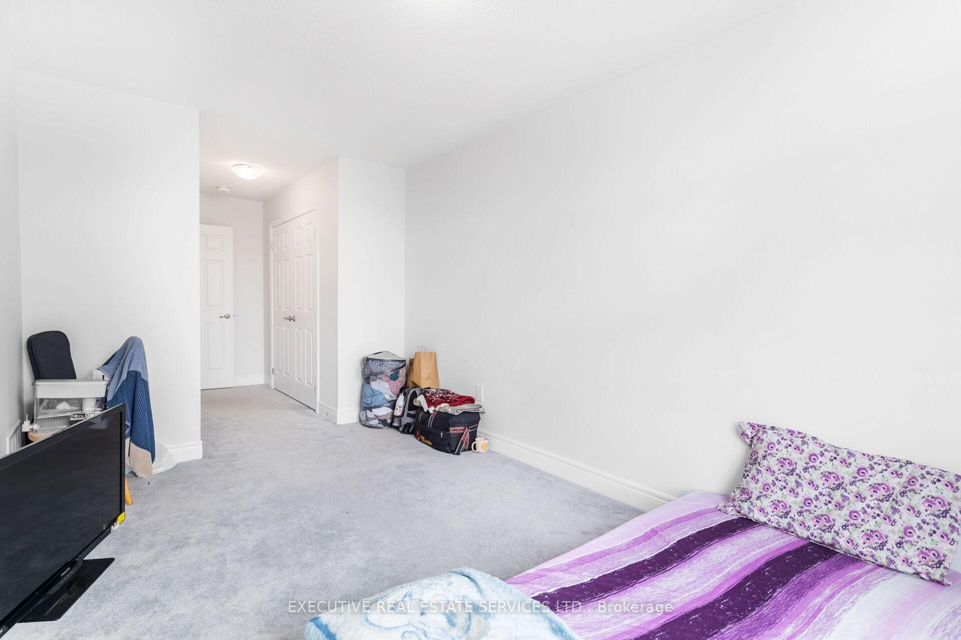 Photo 32 of 105 Branigan Crescent, Halton Hills, Georgetown — HOMEH