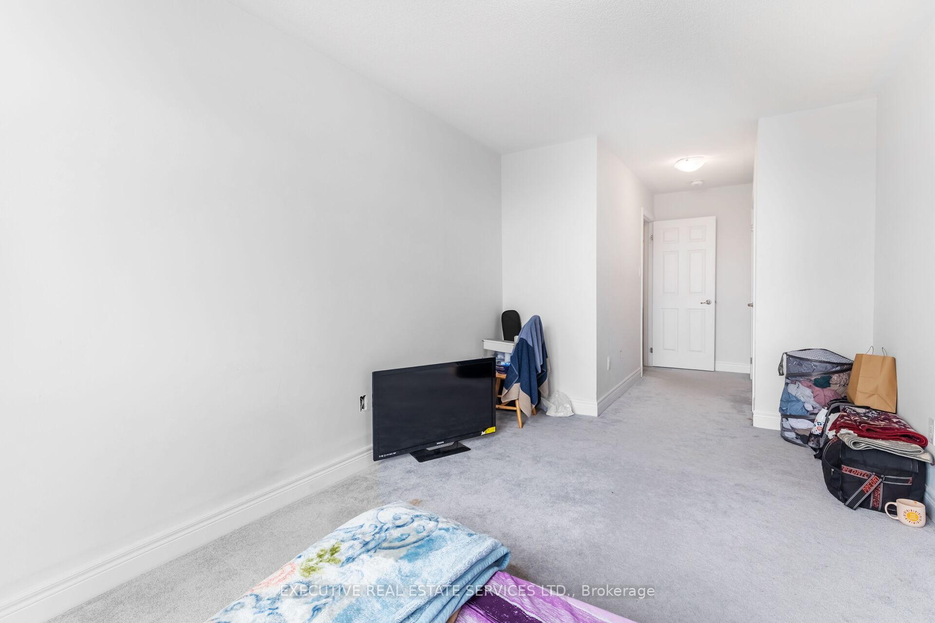 Photo 33 of 105 Branigan Crescent, Halton Hills, Georgetown — HOMEH