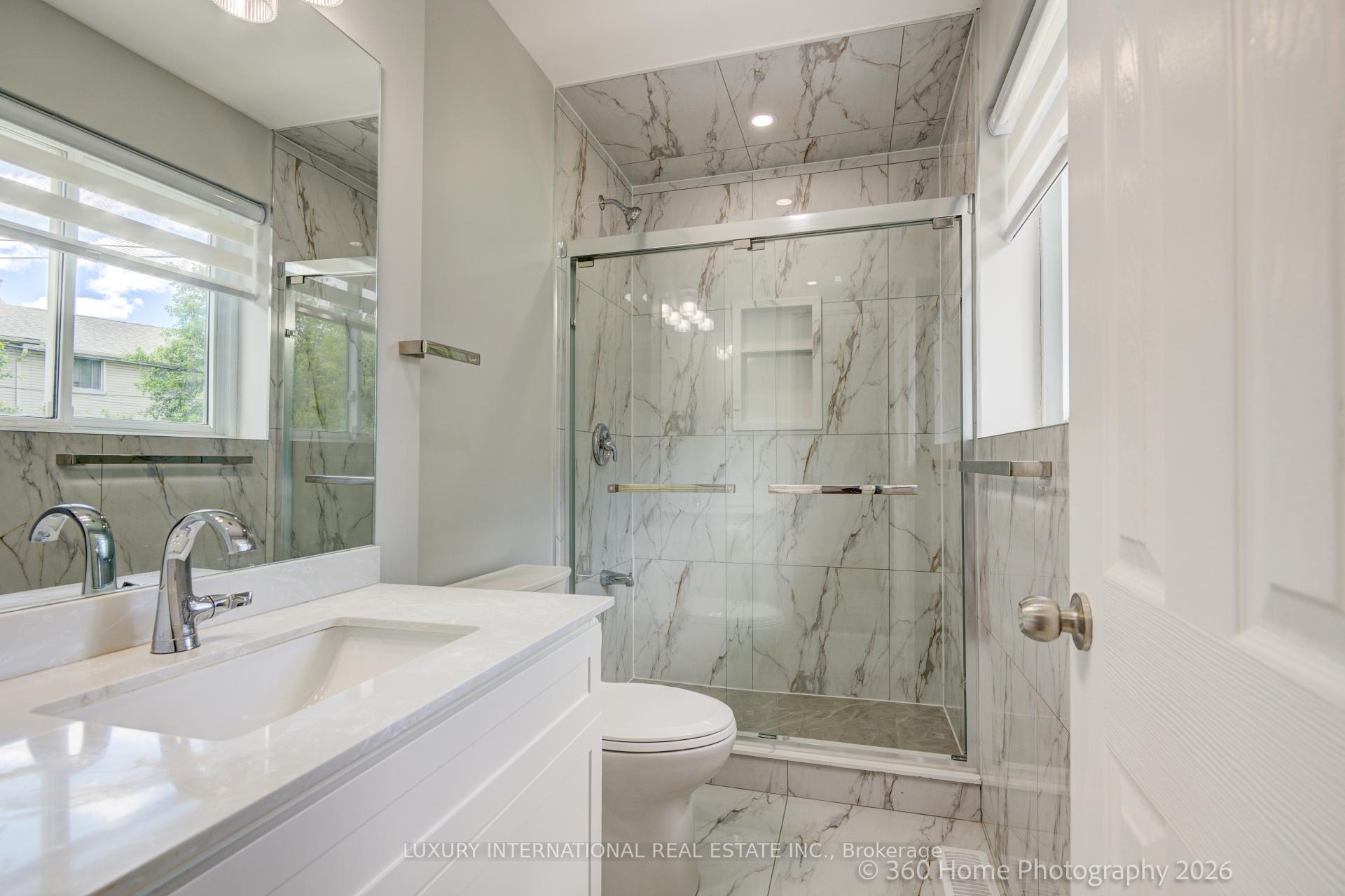 Photo 11 of 20 Haida Drive, Aurora, Aurora Heights — HOMEH