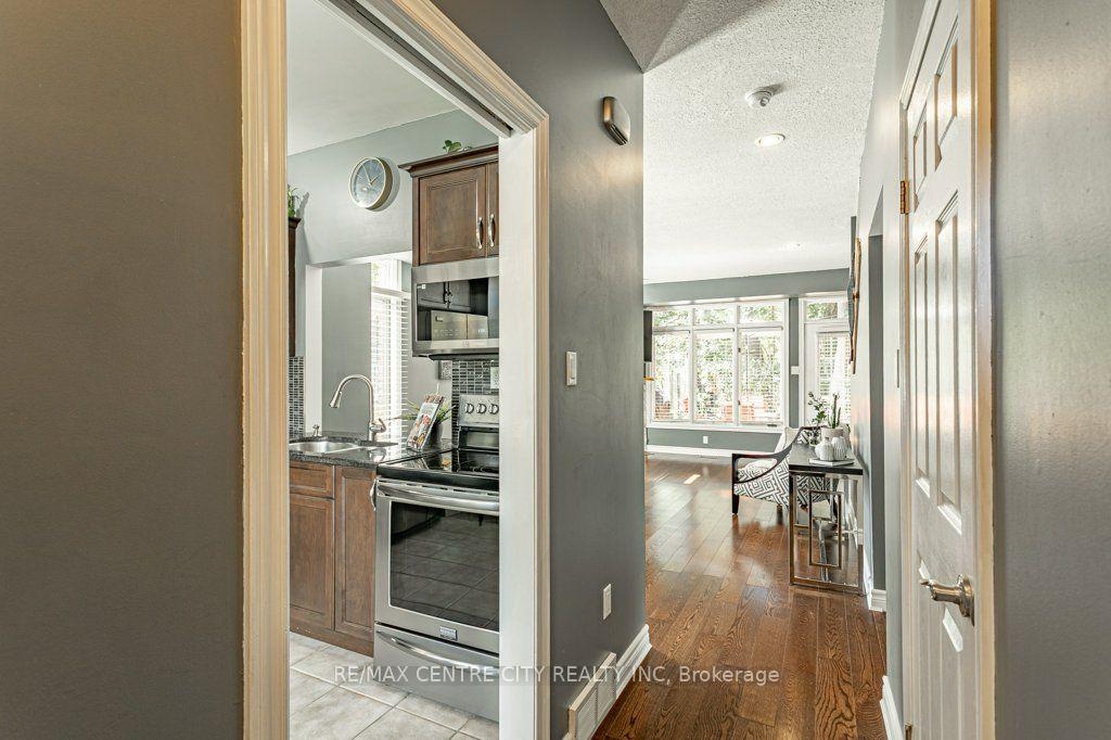 Photo 4 of Unit 32, 1415 Commissioners Road W, London, South B — HOMEH