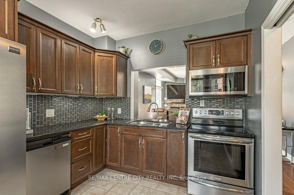 Photo 8 of Unit 32, 1415 Commissioners Road W, London, South B — HOMEH