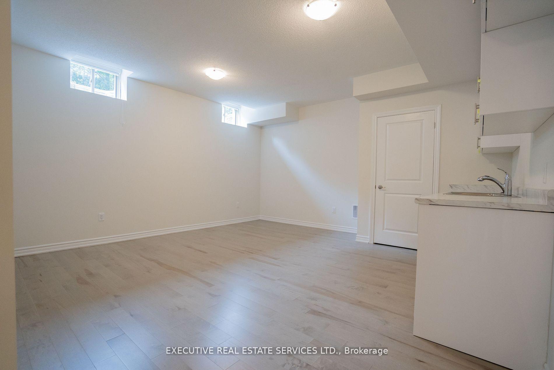 Photo 7 of 158 Petch Avenue, Brampton, Northwest Brampton — HOMEH