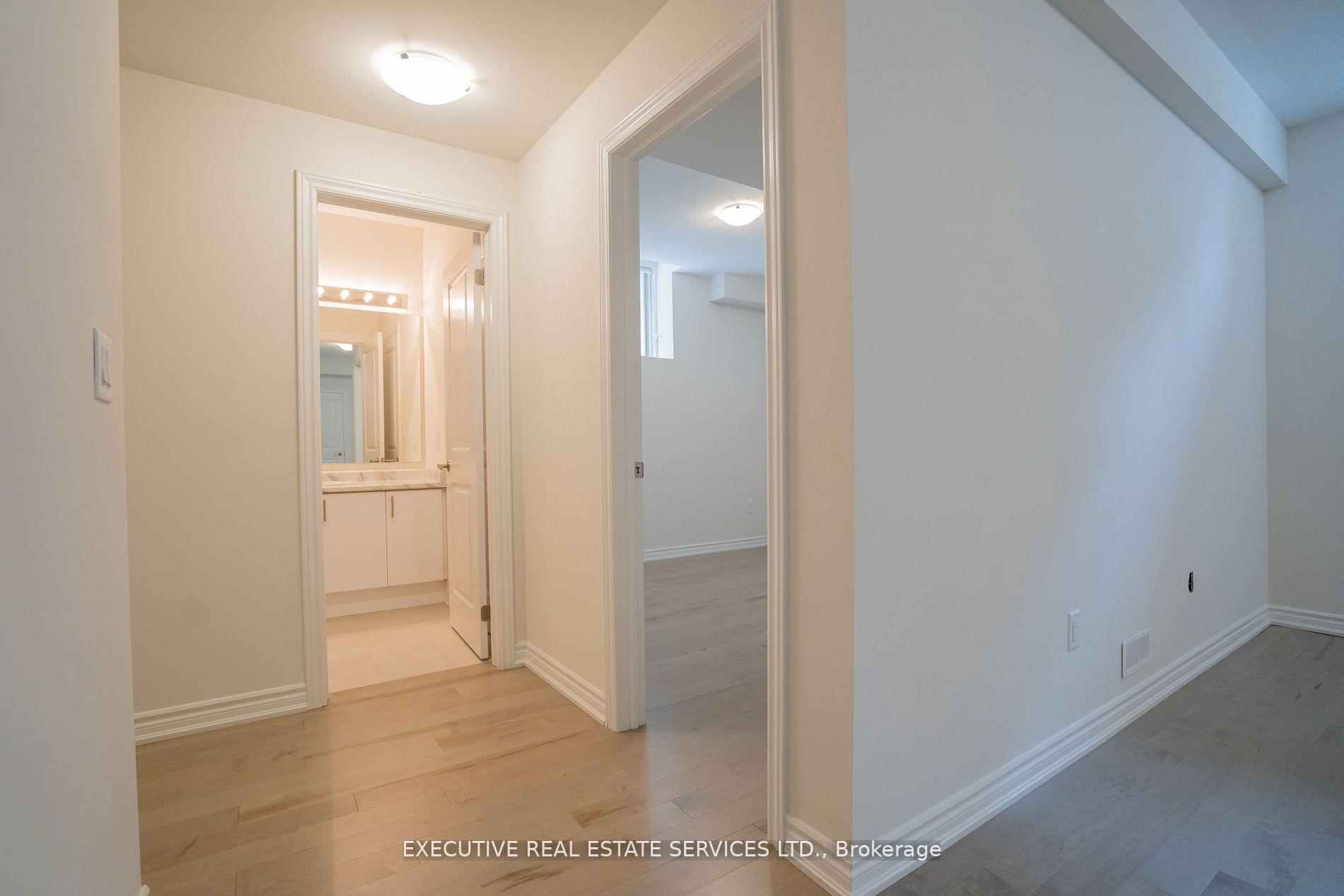 Photo 10 of 158 Petch Avenue, Brampton, Northwest Brampton — HOMEH