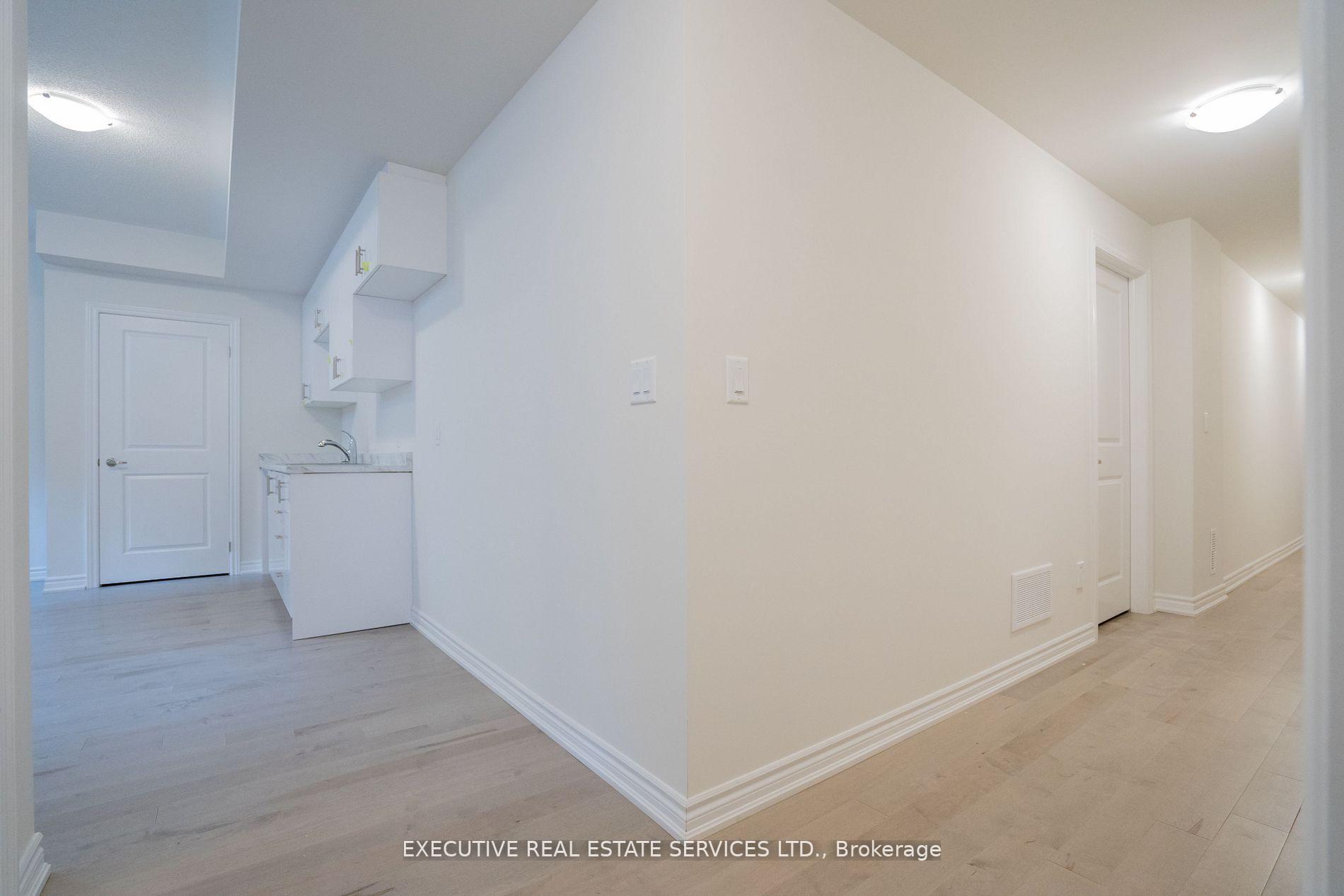 Photo 16 of 158 Petch Avenue, Brampton, Northwest Brampton — HOMEH