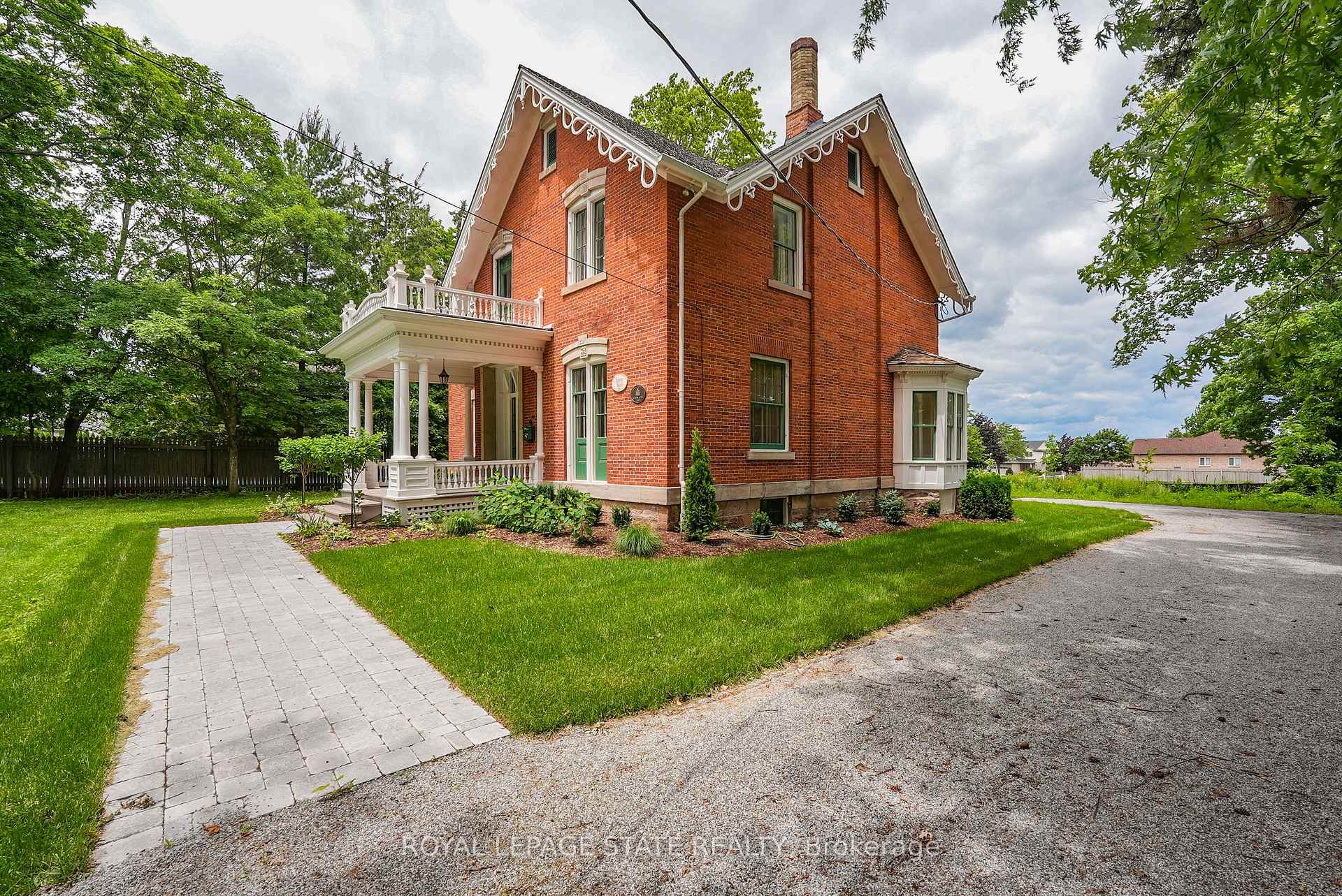 Photo 7 of 262 Main Street W, Grimsby, Grimsby West — HOMEH