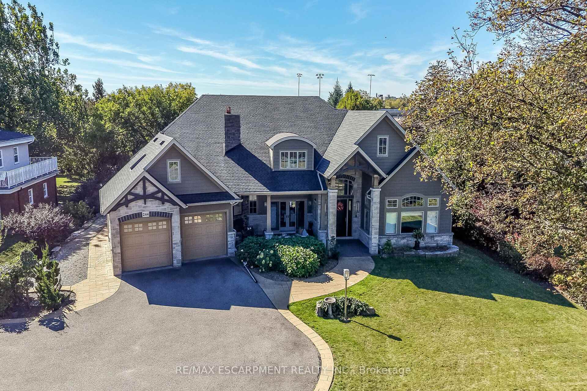 Photo 2 of 244 Mountain Brow Boulevard, Hamilton, Sherwood — HOMEH