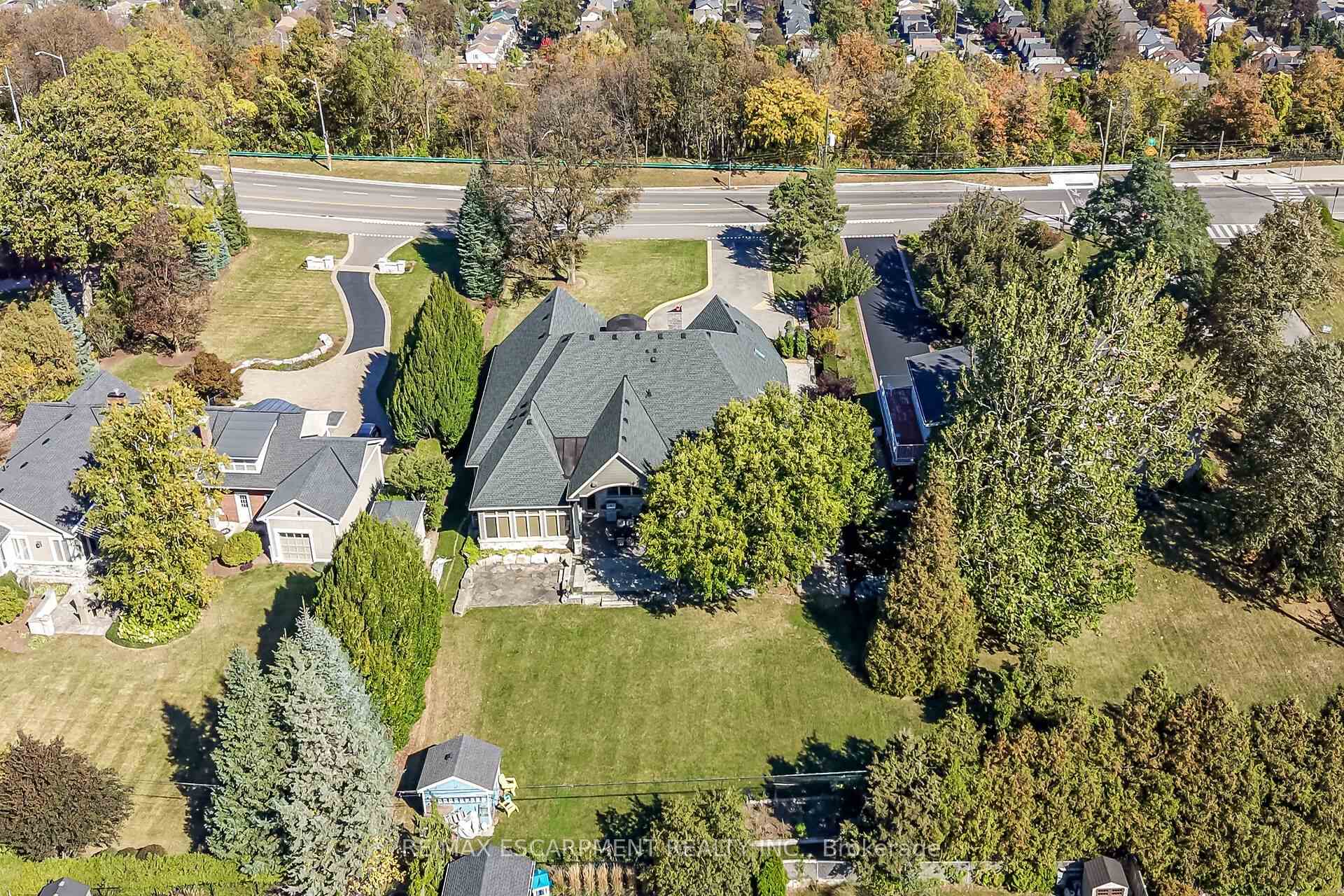 Photo 3 of 244 Mountain Brow Boulevard, Hamilton, Sherwood — HOMEH