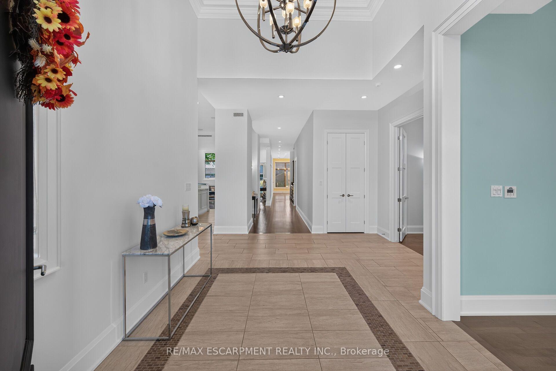 Photo 6 of 244 Mountain Brow Boulevard, Hamilton, Sherwood — HOMEH