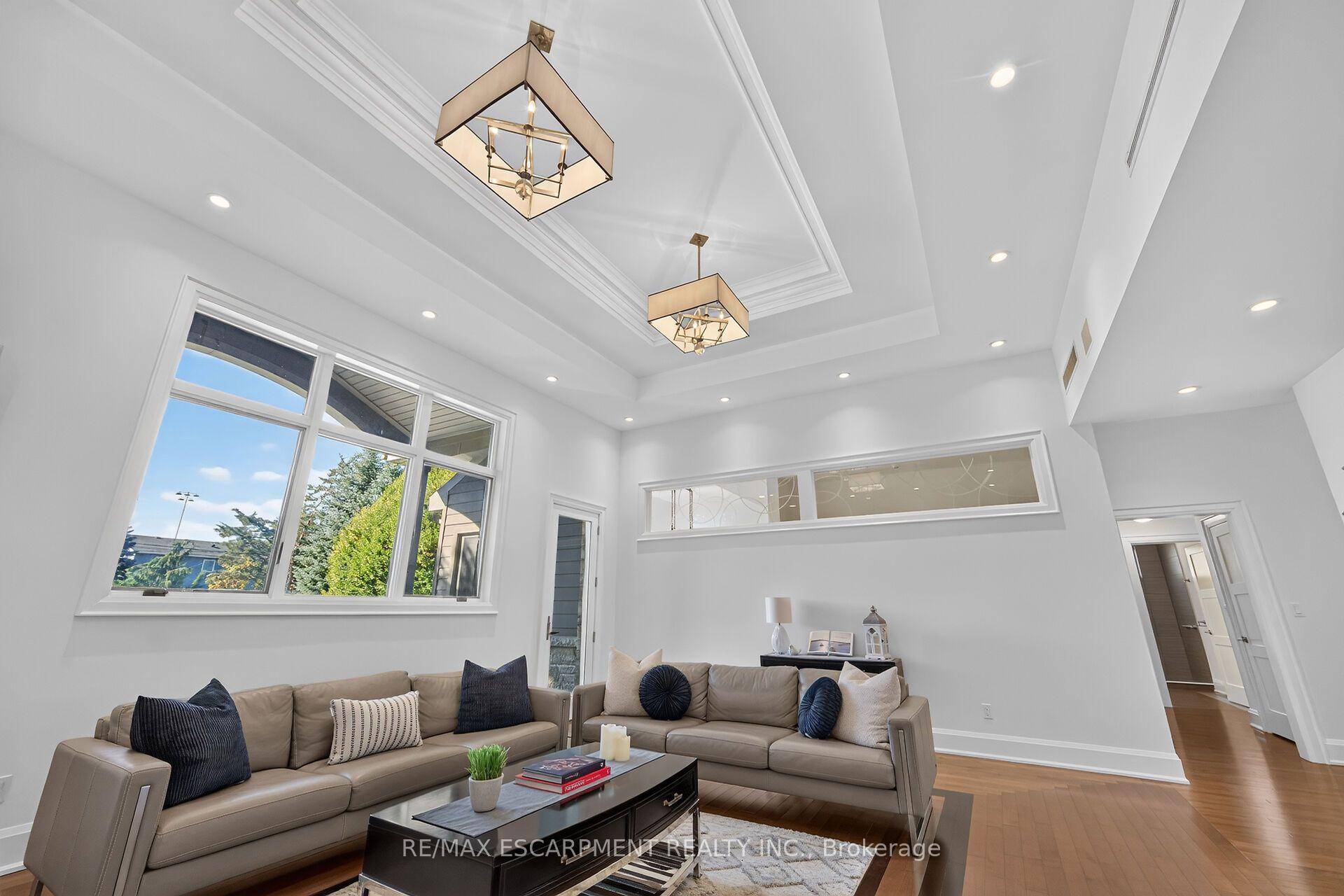 Photo 23 of 244 Mountain Brow Boulevard, Hamilton, Sherwood — HOMEH